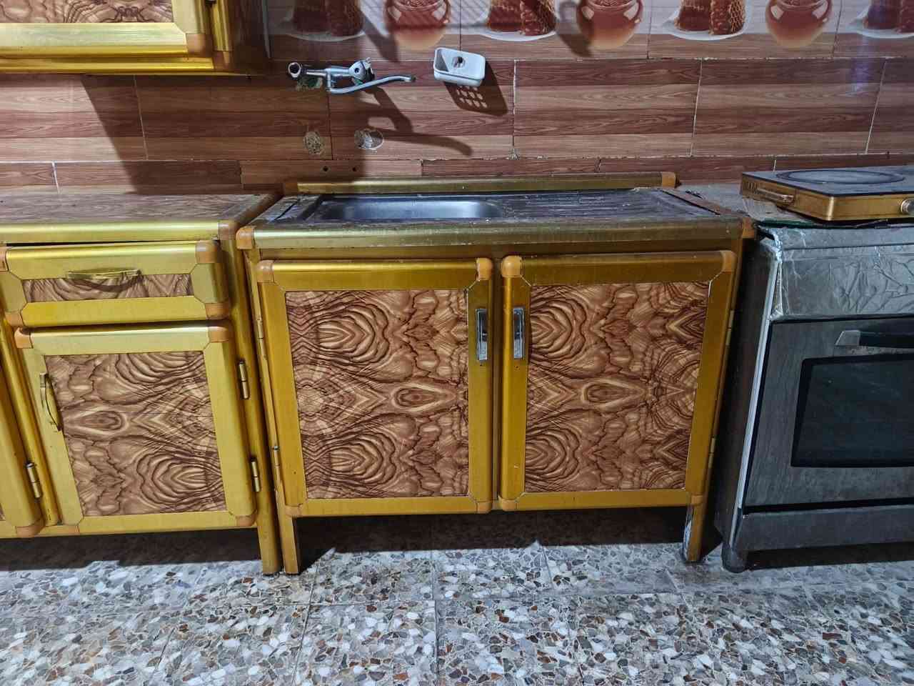 كاونتر للبيع جديد المكان البصره الزبير السعر 400 وبيهمجال قليل /***********
