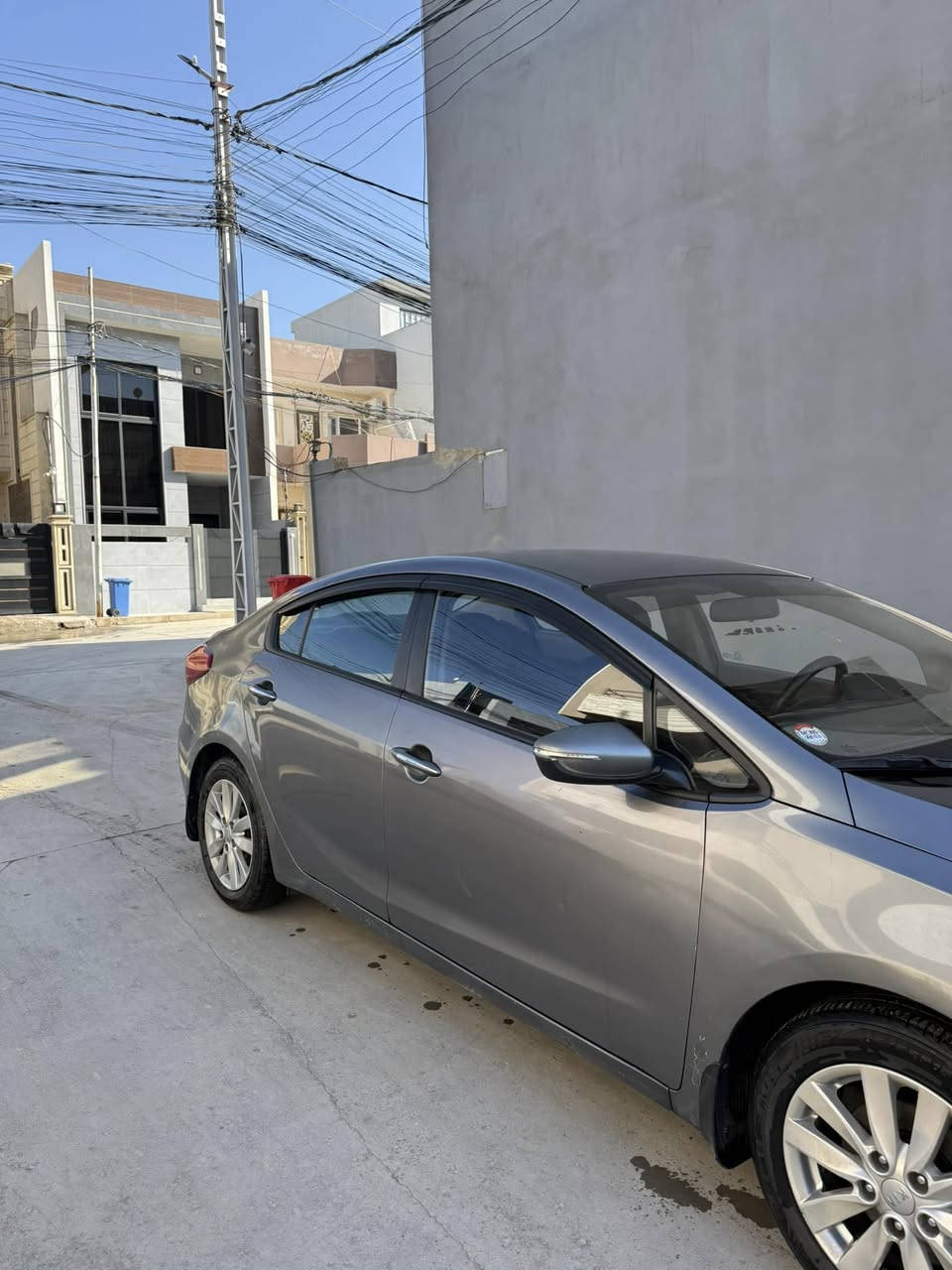 السلام عليكم
كيا سيراتو
موديل 2016
محرك 1600
رقم بغداد الماني
مواصفات عادية
بيها صبغ نص البابين اليمين و تعديل باب الخلف السائق بارد
و الصندوق و الجاملغات الخلفية بيهم جراد
مكان السيارة الموصل
للإستفسار
السعر 118 وبيها مجال 
 ***********
