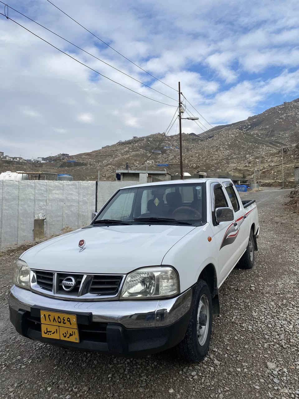 سەرەتا بەناوی خوا نیسان پیکاب ٢٠١٢ مەکینەی نەکراوەتەوە سبوغی نیە سەنەوی بەسەر چووە ساردەکووتی بچوکی هەیە سعری ١٤٨ وەرەقە 
تکایە  گەر موشتەری نی تەلەفۆن مەکە 
*********** ڤایبەر  + رەقەم
