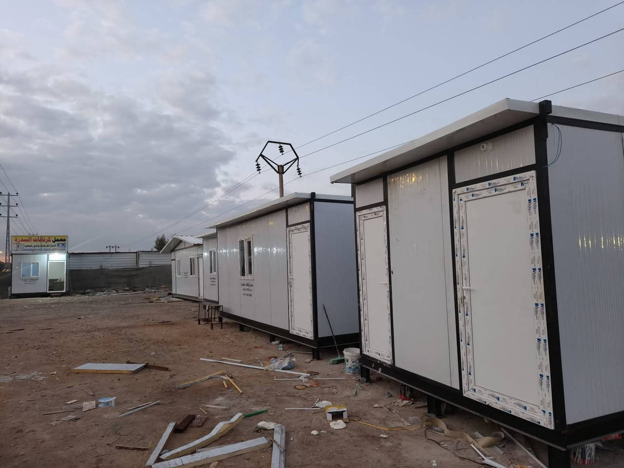 معمل كرفانات السدرة لتجهيز كافه أنواع الكرفانات والدور الجاهزه شغل ممتاز العنوان طريق حله بغداد قرب سيطره الآثار ويوجد توصيل لكافة المحافظات للاتصال ***********//***********
