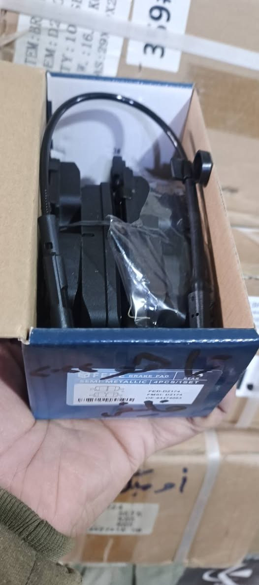 خلفي يوكن+تاهو 2022/2025ماركه FED ضمان الجودة العالية بدون صوت بدون غبار سلاسه في التوقف جمله مفرد للتواصل***********
