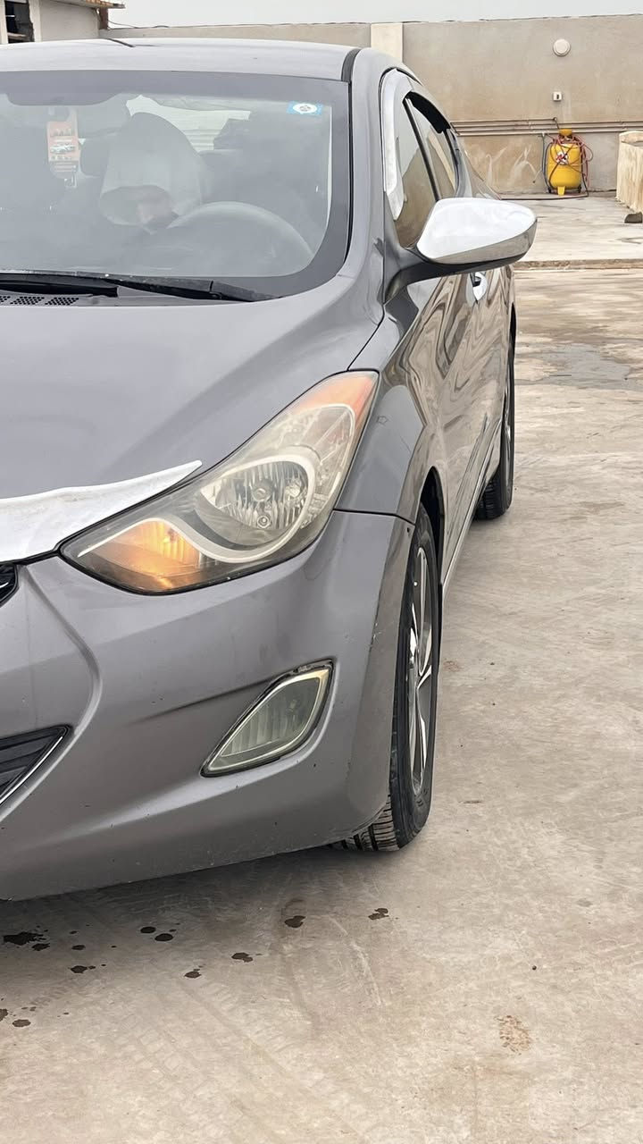 السلام عليكم النترا ١٣ ديالى دولي تحويل مباشر بلاش  ب٨٩ وبيها مجال
ضررها جاملغ خلفي وقبغ جنطه مصلحات نفسهن وشويه من الحوض شي كلش بسيط وبيها رش ثلاث قطع سياره تخم تاير قبل سبوعين شاده صدر نفض حته الدبلات جدد كير ومكينه خير من الله ١٨٠٠ دوش تدفئه نار تبريد ثلج جامه جديده شادها سياره كلش متعوب عليها مواصفات حلوه تححكمات جهتين ويلكب وشاشه اندرويد كشنات تدفئه وتبريد سعرها بلاش ب٨٩ورقه بس وبيها مجال السياره موجوده بديالى 

***********
