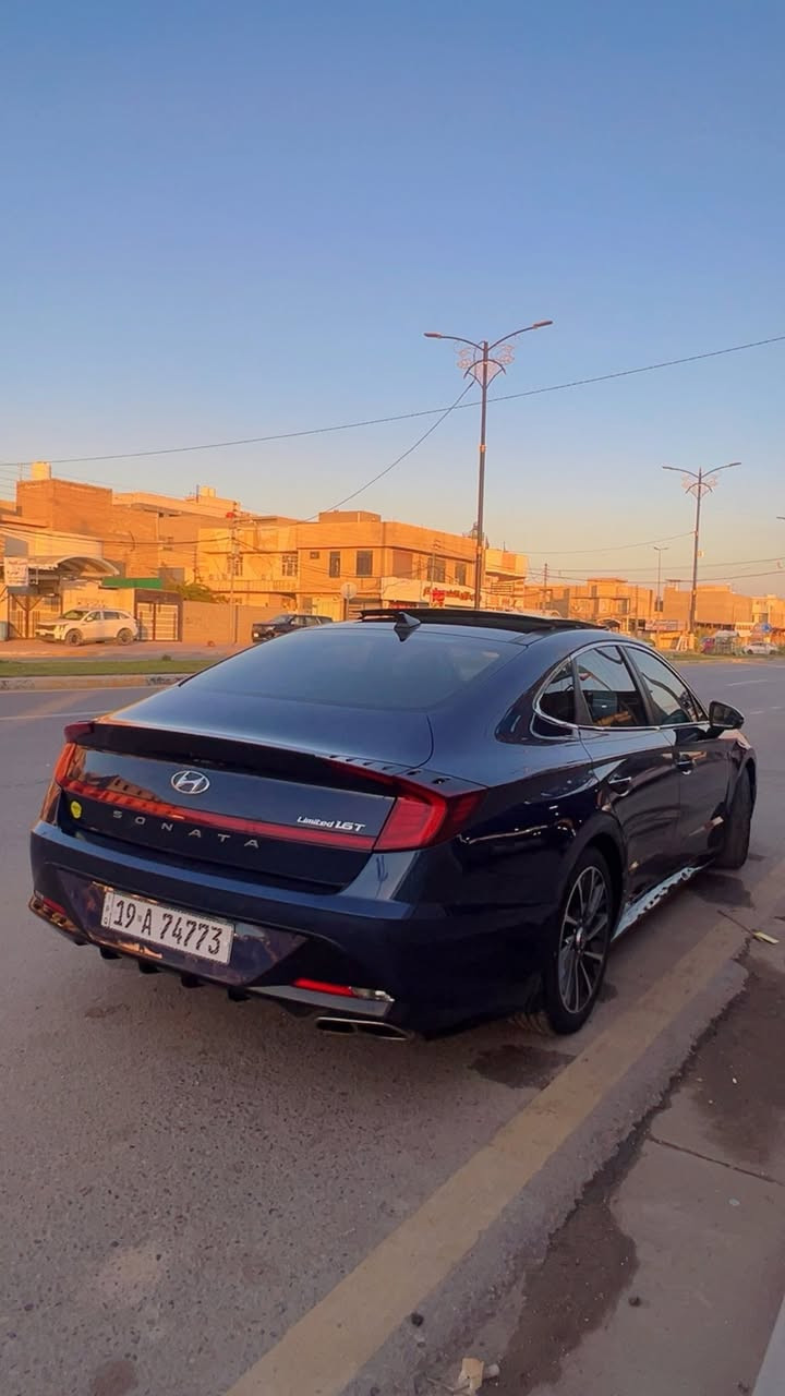 سلام عليكم سوناتا 2022 للبيع🚘🛞
لمتدد 1/1 فول مواصفات للأخير

بصمة أبواب 
بصمة تشغيل 
فتحة سقف بانوراما و شاشه كبيره
رادارات امامي و خلفي وجانبي  
خمس كامرات وداتشو
تشغيل عن بعد 
تقديم وترجيع بلريمونت 
كشنات كهرباء وخزن ميموري
كشنات جلد تدفئه وتبريد
اشاير بلمري وتدفئة الستيرن
 لد متصل امامي وخلفي 
تبريد قطعتين
قيادة ذاتيه ومثبت سرعة
اربع أنظمة قيادة
سايد بريك كهرباء
عداد الكتروني و نقاط عمياء
تحذير الخروج عن المسار
تحذير تصادم 
سستم سماعات بوس 12
اوتو هولد ومانع انزلاق
لايت زنون اربع عدسات

حادثها جانبي الجاملغ والبنيد صبغ فقط شرط الفحص المحرك والكير والحداديه كفاله وشرط ممفتوح وبيها سونار السياره نظيفه وعلى وضع الشركة ماشيه 46الف سنويه بأسمي تحويل مباشر ثاني يوم رقم انكليزي وهزة جديده السعر 163 العنوان كربلاء 
***********
***********
