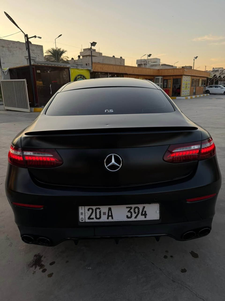 السلام عليكم 
مارسيدس  E53 موديل 2023 
فول مواصفات وكاملة ع آخر حبة فلس متصرف عليها ماشية 14km اخوان السيارة عارضهه جوى السوك ومغلفه ppf والحادث بالمنشور قبغ صندوق وجاملغ  صبغ السيارة موجوده بمنطقة زيونة وسعرها 465 ورقه 
للاستفسار *********** بغداد, العراق
