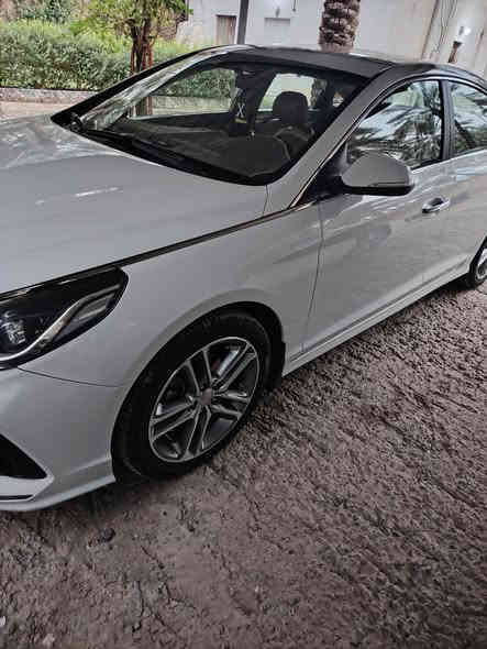 سلام عليكم سوناتا خليجي البيع مديل ٢٠١٨  رقم كربلاء سياره مكفوله عفاله عامه من الضربه والصبغ والفتح التبديل سياره ستخدام شخصي سبير الشركه مانازل  السعر ١٨٣   رقم صاحب السياره  ***********
