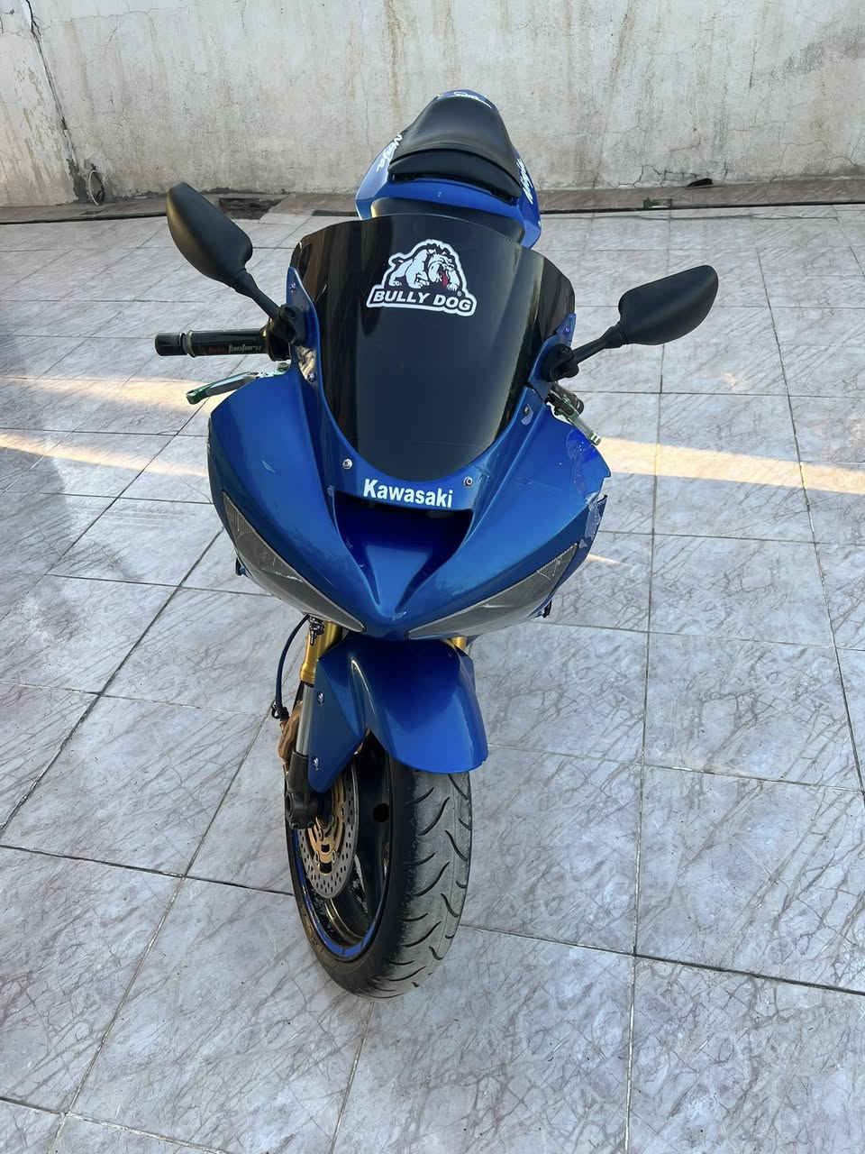 من رخصة الادمن  / للبيع دراجه كاوسكي cc636 موديل 2002 دراجة حلوه ومرتبه عليها ادامه قبل سبوعين بانزين كله محسن دراجه معتني بيها كلش عليها ملاحضات بسيطه بالگفرات شخوط گير ومكينة مكفولات مثل الورد دراجة صاروخ 123 تاكل التبليط 

سعرها 25 وبيها مجال للشراي يشلع عيوني ما ارده 

اخوان اللي يشوف دراجة غالية علي  يذكرنا بتعليق طيب وان شاء الله يصعد اغاتها 
عنواني بغداد جسر المثنى/***********
