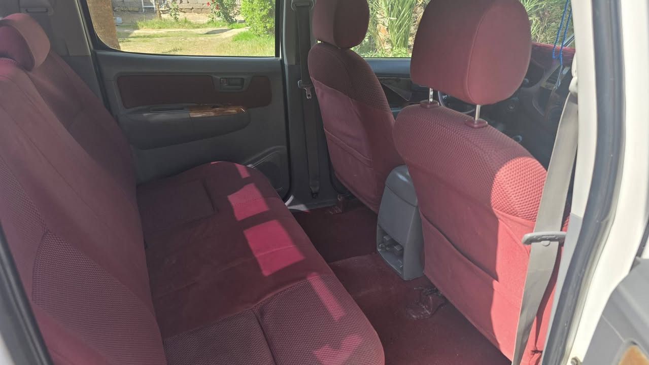 فلاونزا 2009 رقم كربلاء باسمي سنويه تسقط 2027 رقم دولي سياره كفاله عامه فقط بارد بدون صبغ السعر 155 وبيها مجال 
مكان ذي قار قضاء النصر 
للاستفسار  ***********
