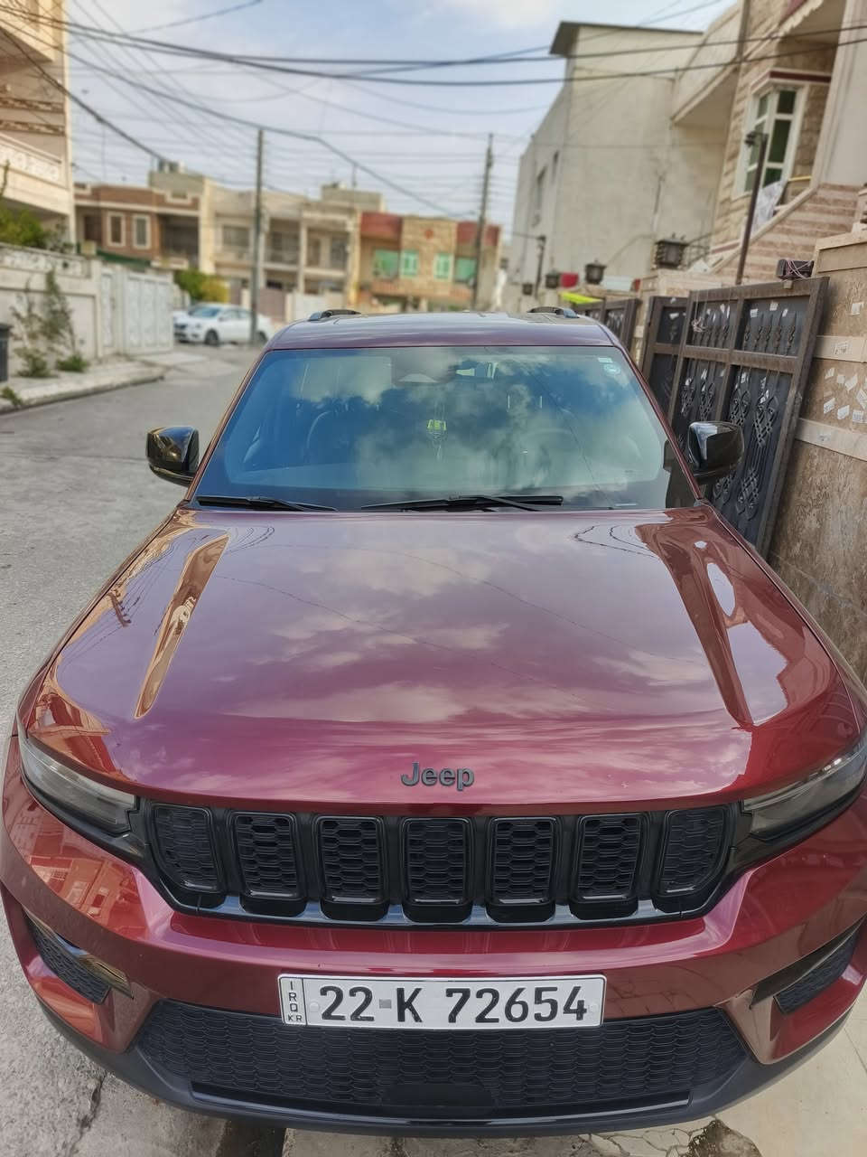 السلام عليكم جيب خليجيه وكال هارلم موديل2023 التيتيود بلاك ادشن.... سعر 34000 وبيه مجال
ماشيه ٨١ الف كيلو
 ***********
المواصفات :
* رادار امامي مع مانع تصادم . 
* تحذير الخروج عن المسار . 
* تحذير النقطة عمياء  .
* نظام تحذير عند التقاطعات. 
* شاحن موبايل وايرلس. 
* ويل قياس 20 انج .
* فتحة سقف . 
* لوحة القيادة بقياس 12 أنچ. 
* كير شفتر بالستيرن . 
* كاميرا خلفية. 
*شاشة كبيرة 10.1 أنج
* المصابيح الأمامية زنون .
* كشافات الضباب زنون . 
* دخول ذكي. 
* تشغيل عن بعد .
* الصندوق الخلفيي كهربائي .
* فرش المقصورة الداخلية من الجلد والشاموا .
* مقعد السائق كهربائي .
* المقاعد الأمامية تدفئة .
* حساسات خلفية . 
* مكيف خلفي . 
* تدفئة مقود القيادة . 
* مانع تصادم خلفي .
* بلوتوث تلفون . 
* محدد سرعة . 
* نظام التشغيل والإطفاء الأوتوماتيكي
