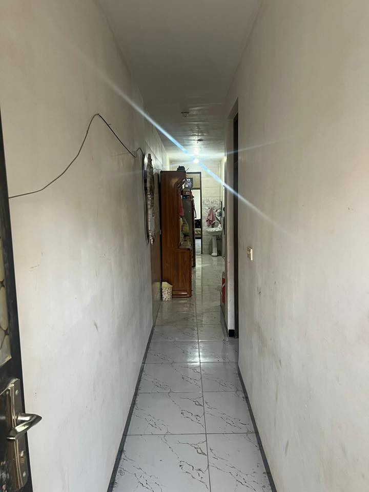 السلام عليكم 
يوجد بيت للبيع مساحة 100متر بناء حديث طابوك 
عنوان گميره مقابيل شارع ابو الزهراء شارع د.عباس 
 للاستفار الاتصال على الرقم ؛ ‭٠٧٧١ ٢٣٩ ٦٣١٥‬
