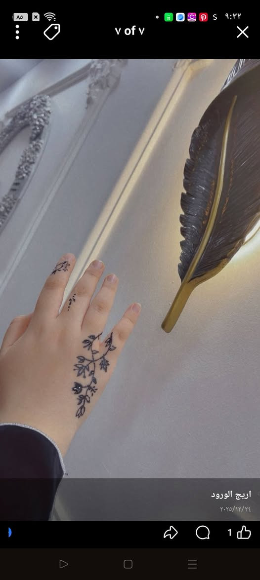 نقش حنة متوفر
لونين متوفر جوزي وأسود واحمر 
الجوزي حنة هندية الأصلية 
خليج مميزة بالنقش الي بأيديج🤍


**إذا كنت صاحب هذا الإعلان وتريد حذفه لأي سبب، رجاءا أرسل رسالة إلى الدعم الفني**