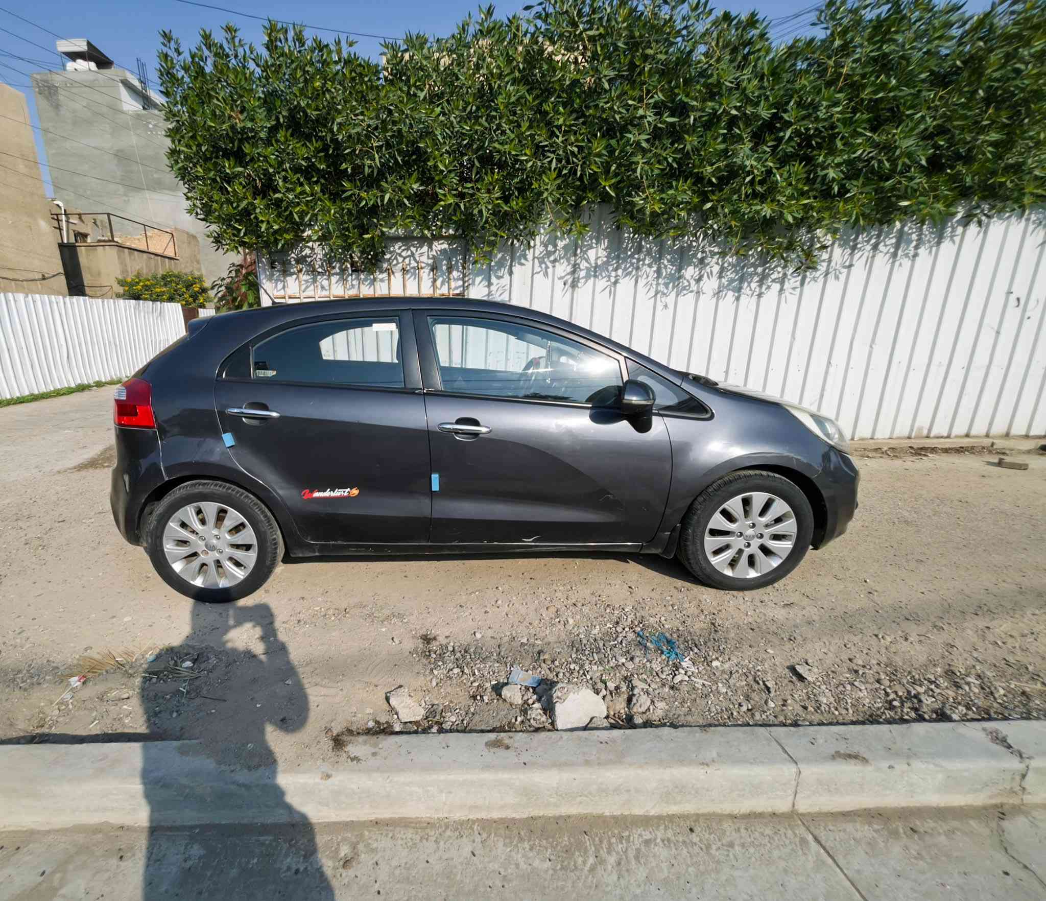 السلام علیکم
عندي كيا ريو للبيع موديل 2012 وارد امريكا حادثها خلفي رقم اربيل باسمي هزه وفحص كله جديد السعر 73 ورقه مكانها بغداد العطيفية للتواصل *********** محرك كير خير من الله للبيع أو مراوس بسياره سبعة راكب
