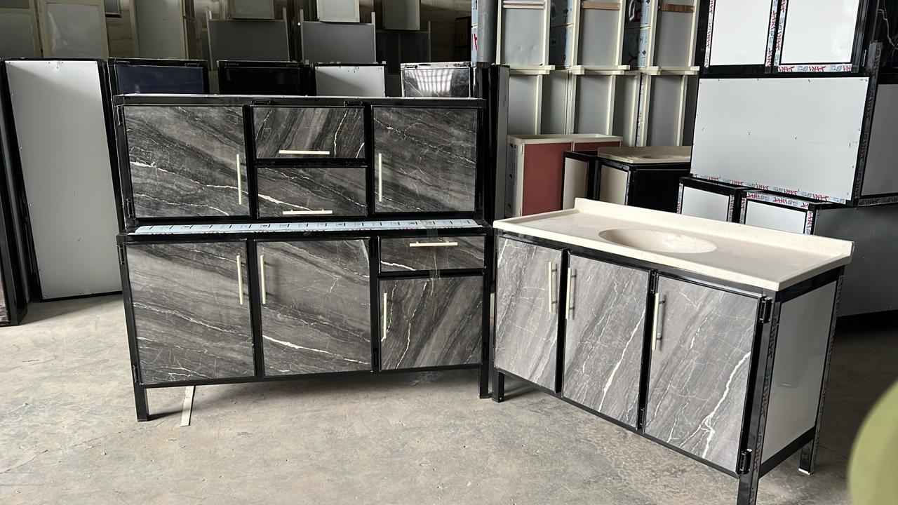 كاونتر مترونص  ارضي.وملحق مترونص  

وسنك متر و 20 سم . 

السعر  215 بغداد, العراق


**إذا كنت صاحب هذا الإعلان وتريد حذفه لأي سبب، رجاءا أرسل رسالة إلى الدعم الفني**