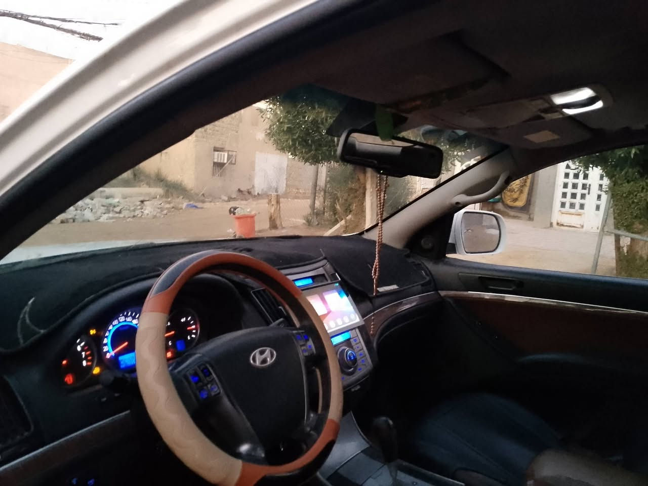 سلام عليكم اخوان عندي فير كروز موديل 2011 رقم بغداد بسمي خليجي فول موصفات فتحه بصمه فول سبعه راكب سته سلندر مكينه بل كارتون بعدهي حداديه حلوه تخم تاير جديد السياره جاهزه من كلشي كير مكينه عل شرط غرفه حلوه حادثه السياره متجايه شواصي لغود كص مكفوله عل  شرط البيع او مراوس *********** وتساب
