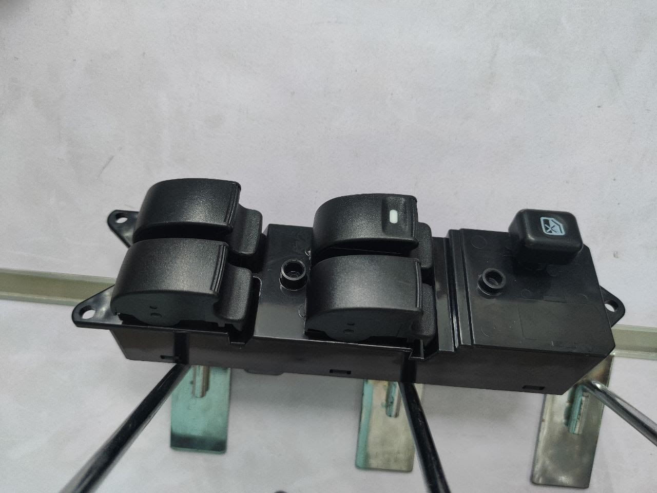 السلام عليكم
تتوفر الادوات الاحتياطية للمتسوبيشي L200  

فول لايت
بك لايت
جامة بك لايت
جامة لايت
صدر متسوبيشي L200
دسكات امامية
كفر مرايا
شريط ستيرن 
ايرفلو
نيكلة دعامية امامية
بروجكتر + كفر
مطريات
اشارة دعامية امامية
فلنجات امامية
يدة اشارة
شباك  اعلى
يدة باب
مرايا جانبية
دعامية امامية
ايسي
حساس صالنصة
فسفورة خلفية
نوزلات
حاضنة مروحة
بولبرن ويل امامي
لبة سويج
حساس كيلو متر
كونترول جام
جاملغ امامي

يوجد توصيل لجميع محافظات العراق 🛻

للاستفسار التواصل واتساب ***********
 او عبر الرسائل الخاصة

العنوان : بغداد / شارع الضلال
