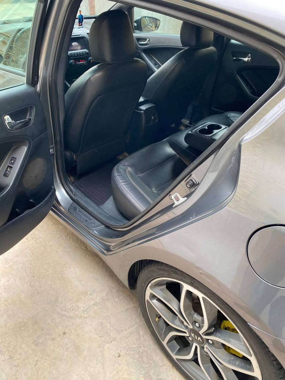 كيه فورتي بوكس فول مواصفات ١عله١تحويل مباشر موديل ١٦سعر ٨٨بيهه مجال للشراي***********
