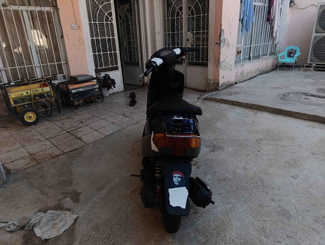 فول و مكفول بطه 60 محرك يخبل متلگه مثله كفرات بلادي احله من الصور باليل تصير بنفسجي و بنهار سمائي يعندي واحد عراق السعر 250 و بي مجال


**إذا كنت صاحب هذا الإعلان وتريد حذفه لأي سبب، رجاءا أرسل رسالة إلى الدعم الفني**