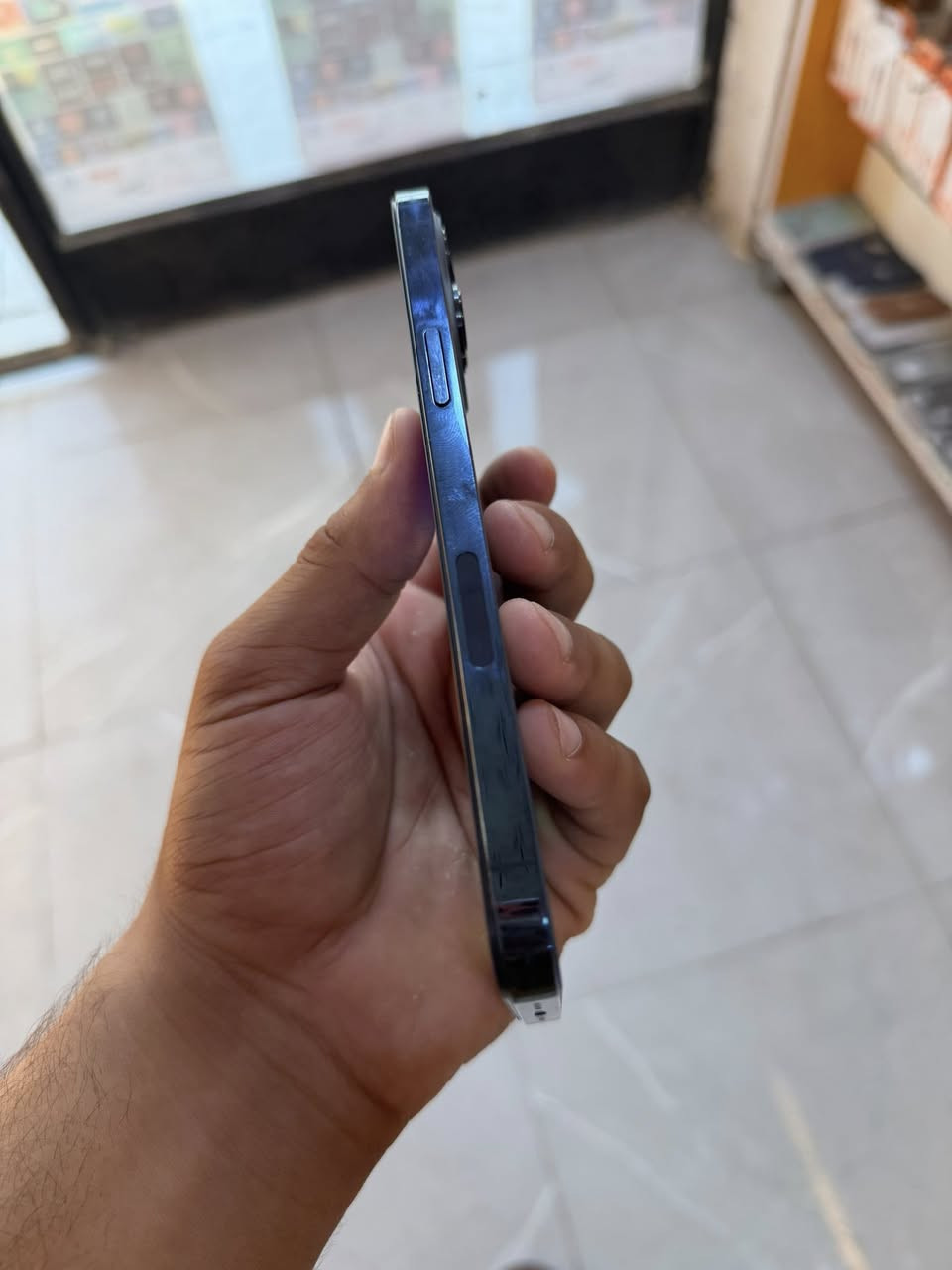 12 برو ماكس للبيع ذاكره 256 مبدل شاشه اصليه وكاله فقط بطاريه 77 لجهاز نضيف شخط واحد مابي رايده 335 وبي مجال عنوان بياع شرطه الخامسه شراي يتصل *********** 🩵
