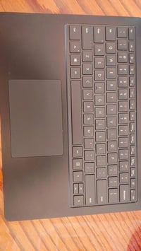 سرفايس لابتوب • i7 جيل 10 • رام 16GB