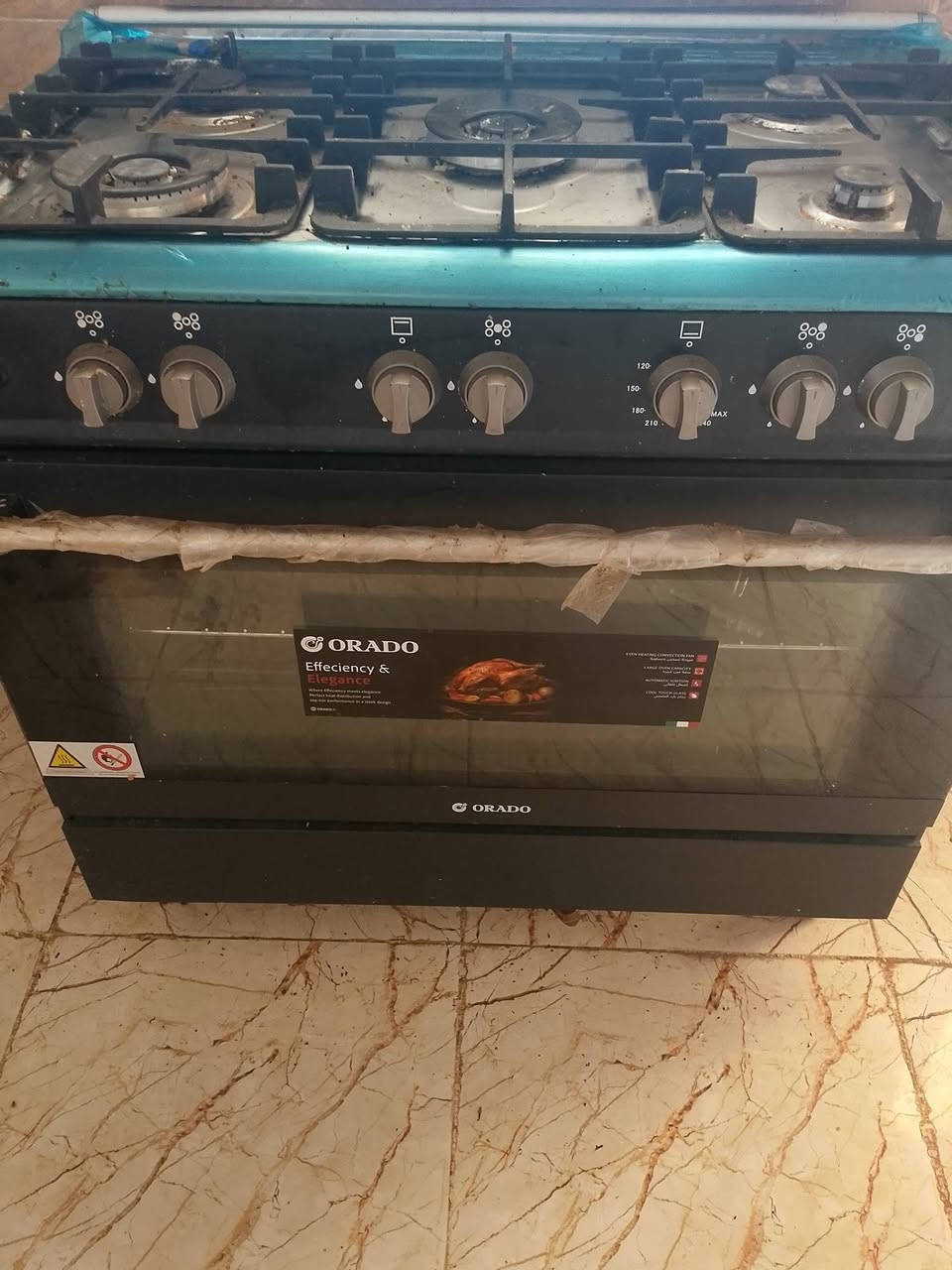 طباخ مستعمل شهر نظيف جدا سعر خاص او عالرقم ***********
