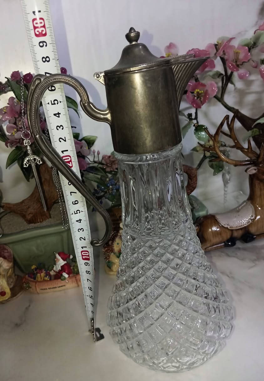 دولكه من الكرستال  طلاء فضة السعر 20 الف 
يوجد توصيل كل محافظات العراق


**إذا كنت صاحب هذا الإعلان وتريد حذفه لأي سبب، رجاءا أرسل رسالة إلى الدعم الفني**
