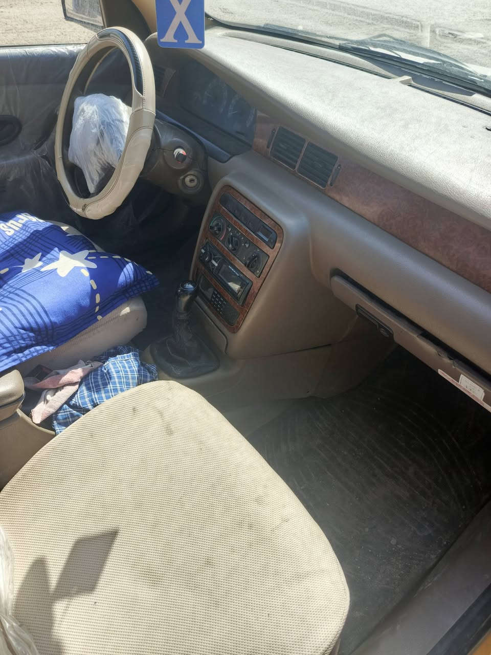 سلام عليكم سمند للبيع موديل 2012 سياره حلوة ونظيفه كير مكينه مكفول تحويل مباشر ترايك وين ما يعجبك السعر 30 مطلوبة 500الف ينزل من سعرها مكان بغداد مدينة الصدر ***********
