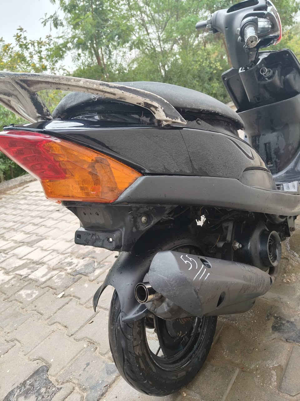 سلام عليكم دراجه ماكس عدله الدراجه مزوده بوشه55وكلجات دبيلو اف معرفوات بل سوك دراجه55شرط تشلع التبليط وياه دراجه نكره هندر اكفلك شاصي +مكينته اذا تسمع بيه قطرت صوت ترجعه الي بيه صلنصه اف ام 
دبلاته شخلات كلهن كابريتر جديده يعني دراجه تخبل بس كهربائيات ماتشتغل +مروس بسكنس ياباني فحل أو نثيه بنضافت  الدراجه مكاني كربلاء كنطرت السلام+متوفر 24مازنجر


**إذا كنت صاحب هذا الإعلان وتريد حذفه لأي سبب، رجاءا أرسل رسالة إلى الدعم الفني**