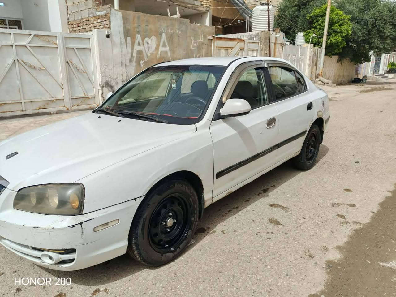 السلام عليكم
النترا 2006 خليجي محرك 1600 كير جديد  محرك  صدر تبريد تدفئه كهربائات  كله مظبوط داخل اسود رقم بغداد  باسمي السعر 62 وبيها مجال بعقوبه
التواصل ***********

