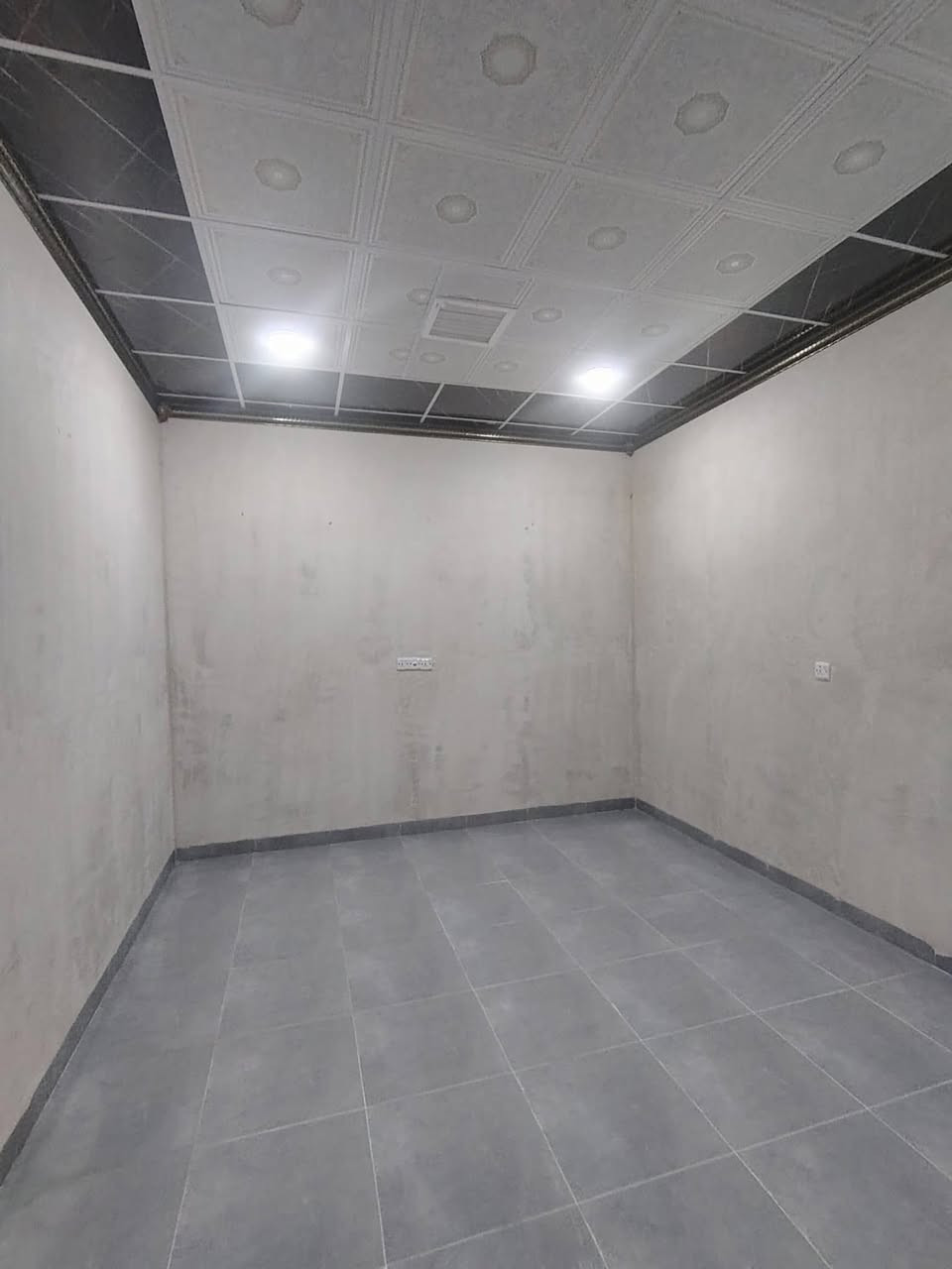 دار للبيع بلاش البلاش طابو صرف بسم شخص واحد وبسعر 65 وبي مجال معامله مع صاحب الدار مباشر مساحه الدار 100 متر طول صفر هسه خلص 
حي عسكري منطقه 77 خلف المستوصف الجديد قرب جامع الامام علي للحجز راسل خاص او واتس اب او اتصل 
***********
