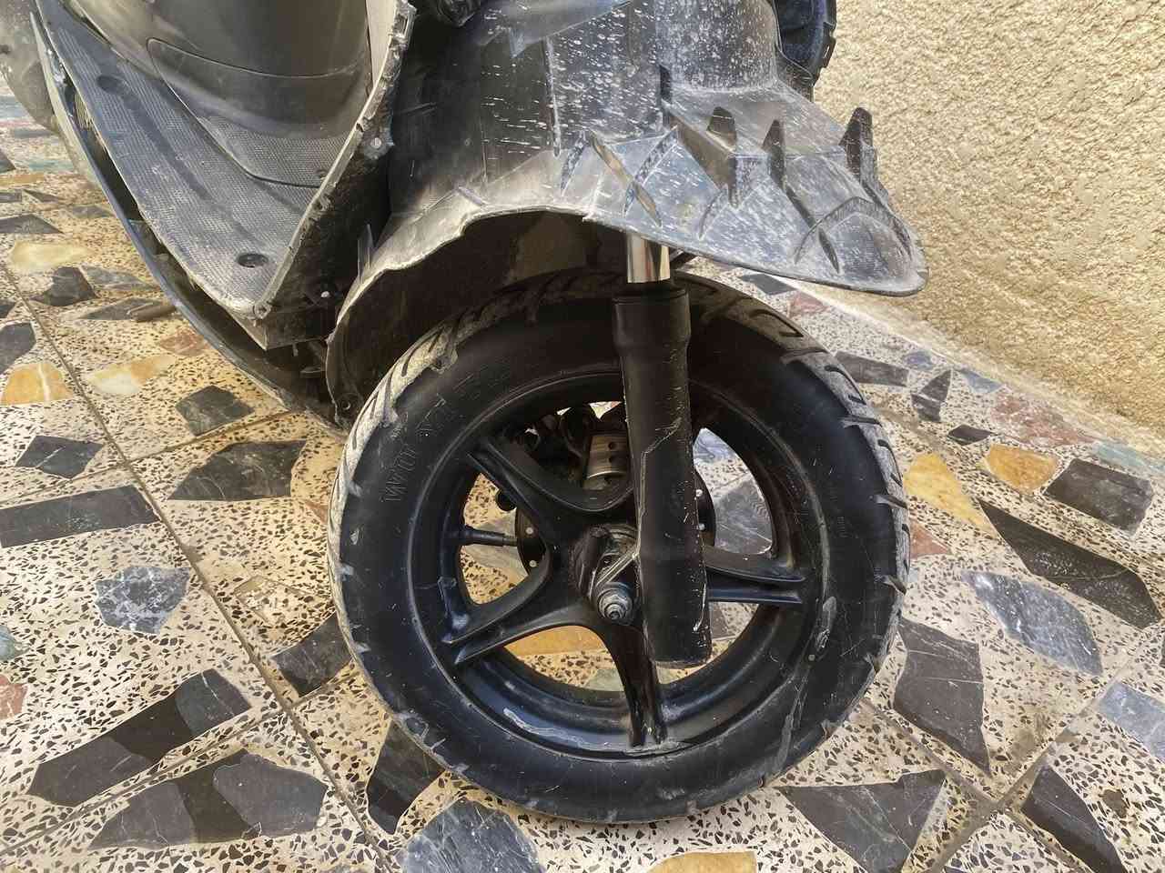 دراجه عصفوريه 60
تشتغل هندر والسلف والكهربائيات شغاله يرادلها باتري 

السعر 150قفل وبيها مجال قليل

الرقم ***********

العنوان: بغداد مدينه الصدر
