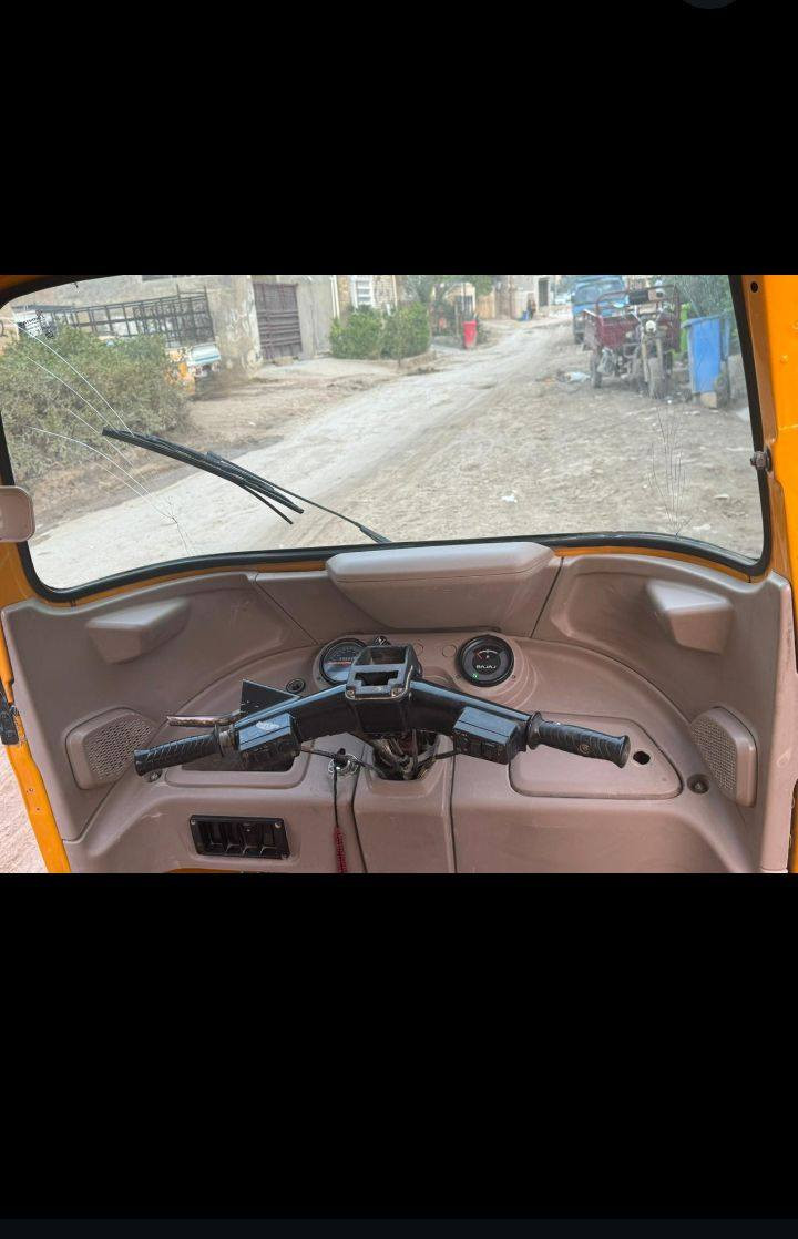 سلام عليكم شباب تكتك للبيع 2021 كير ومكينة واكسل مكفولات كشر شوفت عينك اوراق أصولية 
مكاني بغداد ابو غريب خرنابات السعر 6.500 وبيها مجال بسيط
للاستفسار *********** موجود واتساب
