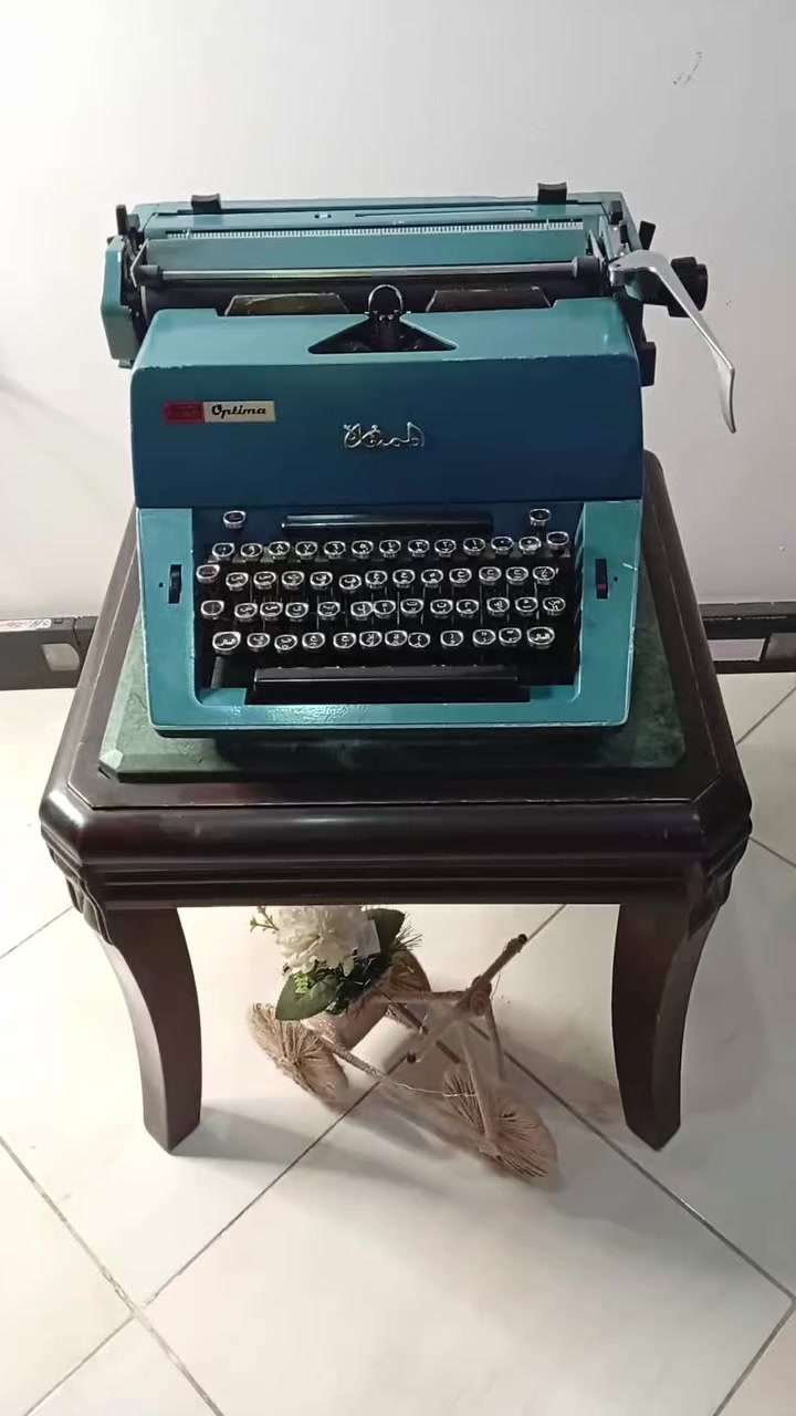 اله كاتبه للحجز والبيع المباشر والمهتم على الخاص


**إذا كنت صاحب هذا الإعلان وتريد حذفه لأي سبب، رجاءا أرسل رسالة إلى الدعم الفني**