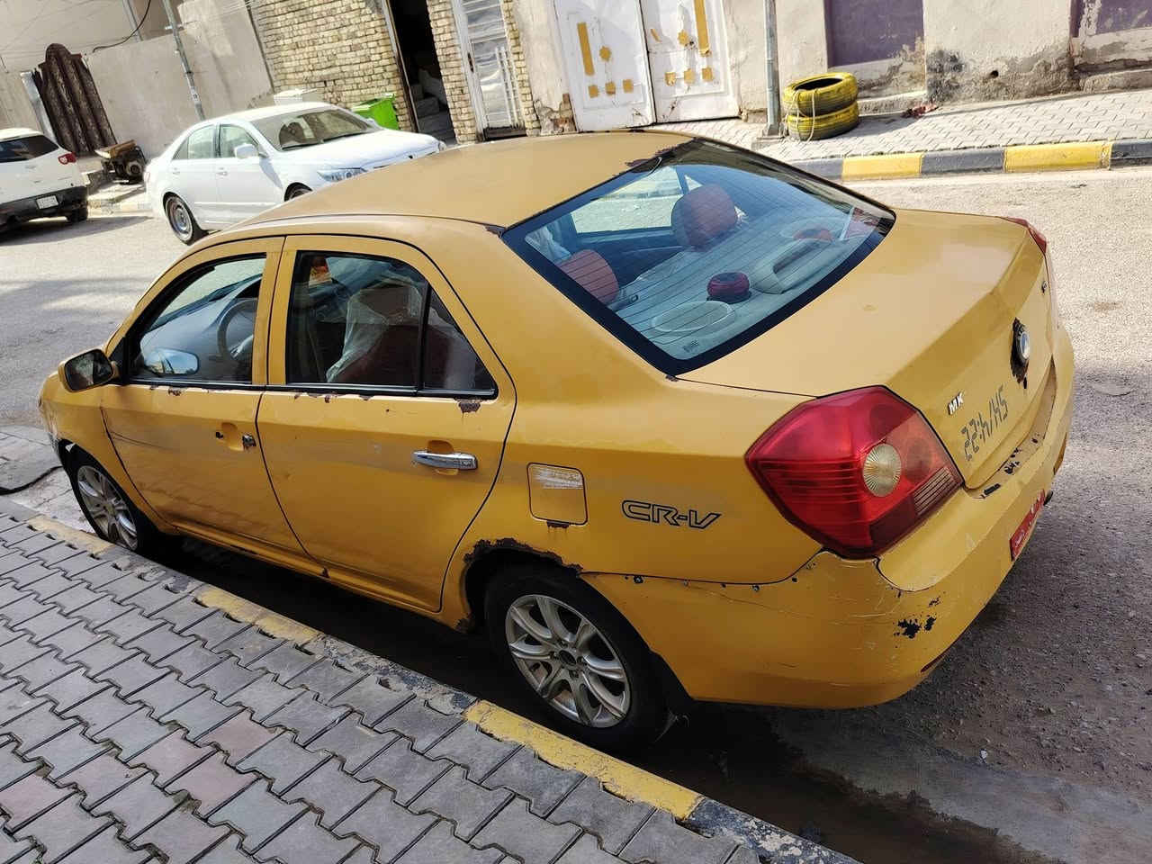 سلام عليكم بيع مستعجل  جيلي ام كي 2010 رقم واسط سنويه نافذه 2020 تحويل ثاني يوم غرامات الف دينار ماعليهه هزه جديده  الهيئه على المشتري مداخله هيئه مكينه كورله كير عادي كهربائيات كله شغاله سياره مابيه لاضربه ولاصبغ بلاديه  دواخله بجيس حداديه جديده مبدله سياره جاهزه مال شغل وسعرهه مناسب السعر)(مليونين) قفل مكاني كوت مركز  المدينه ***********
