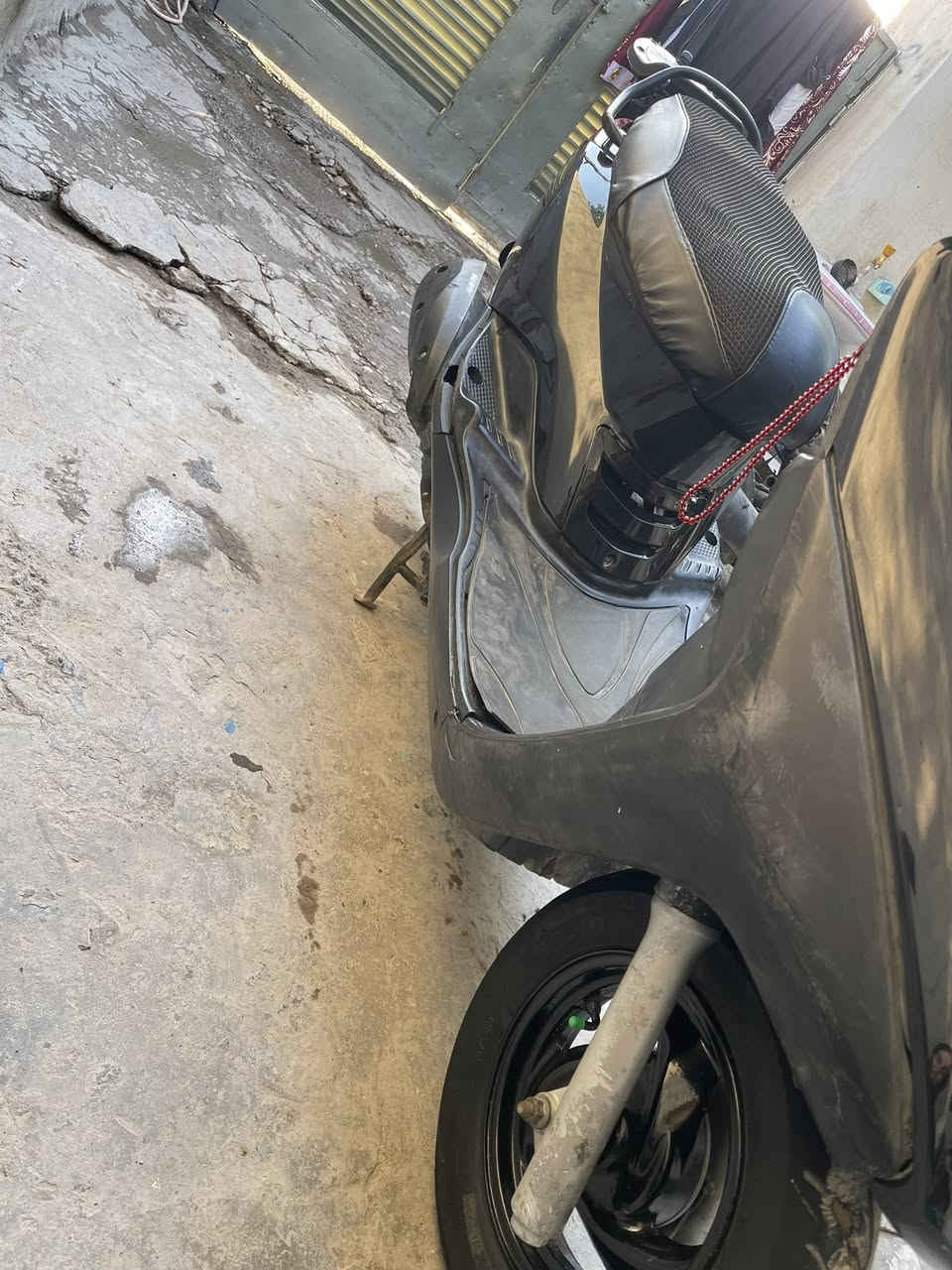 السلام عليكم بريز لايت عالي للبيع نقصها فقط اكسل بي صوت السعر 500 وبيها مجال مكاني الشعلة *********** واتساب
