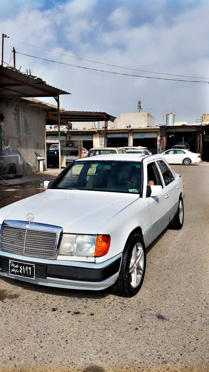 مارسیدس کوپەی مەکینەی بەتە ۲٥٠٠ vvtزۆرتازەو جوان گێر تۆماتیک پێشودوای تازە داگیراوە جرکەی تیانیە سەنەویو وەکالەو ڕێگە پێدانی مروری بۆکراوە هەموگیانی جایزە بەس سایەقێکی ئەوێ  (٠۷۷۲۲۲٥۸۳٠۱) كالار, السليمانية
