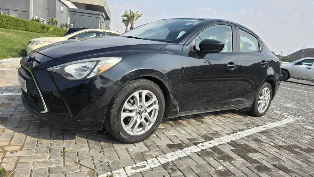 للبيع سيارة يارس موديل 2019 لون اسود 
سعرها 95 وبي مجال 
سنوية لحد سنة 2027 هزه وبراد جديد 
الضرر اربع قطع فقط رقم اربيل جديد 
بيها شوي مجال الموقع اربيل 
سيارة نضيفه ومشيها مريح 
شرط غرامات 
للتواصل واتساب 
0773 001 6595 أربيل, العراق
