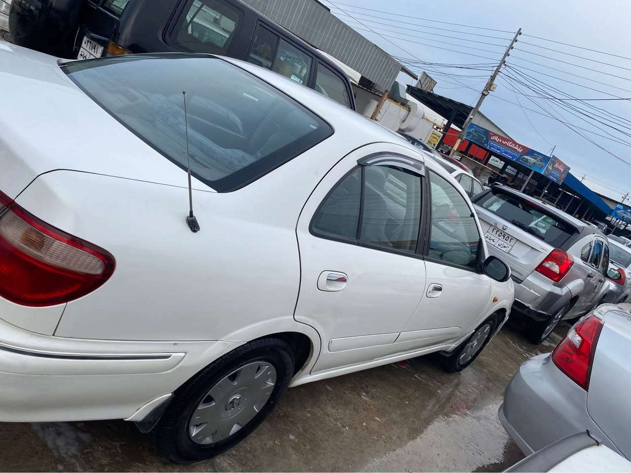 سەنی ئۆتۆماتیک ٢٠٠١ سپی ئارم پلاستیک هەولێر بەشەرت ئارم و ئەوەلیات و خەرامە تایەی تازەیە دوو پارچەی پەمپە بەبێ لێدراوی و هیچ دەعمێک نمونەیە لەجوانی چالو ساردی نیە سەقفو شانی زۆر جوانە مەکینە١٦ پیشو دوای هیجی پیوەنیە تەبرید ساردو گەرم لەسەر سویچ کارەبای بەشەرت تەقەو رەقەی نیە بوخارو دوکەل بەشەرت 
شوێن سلێمانی ٦٨گەلاو مەعامەلە *********** السليمانية, العراق
