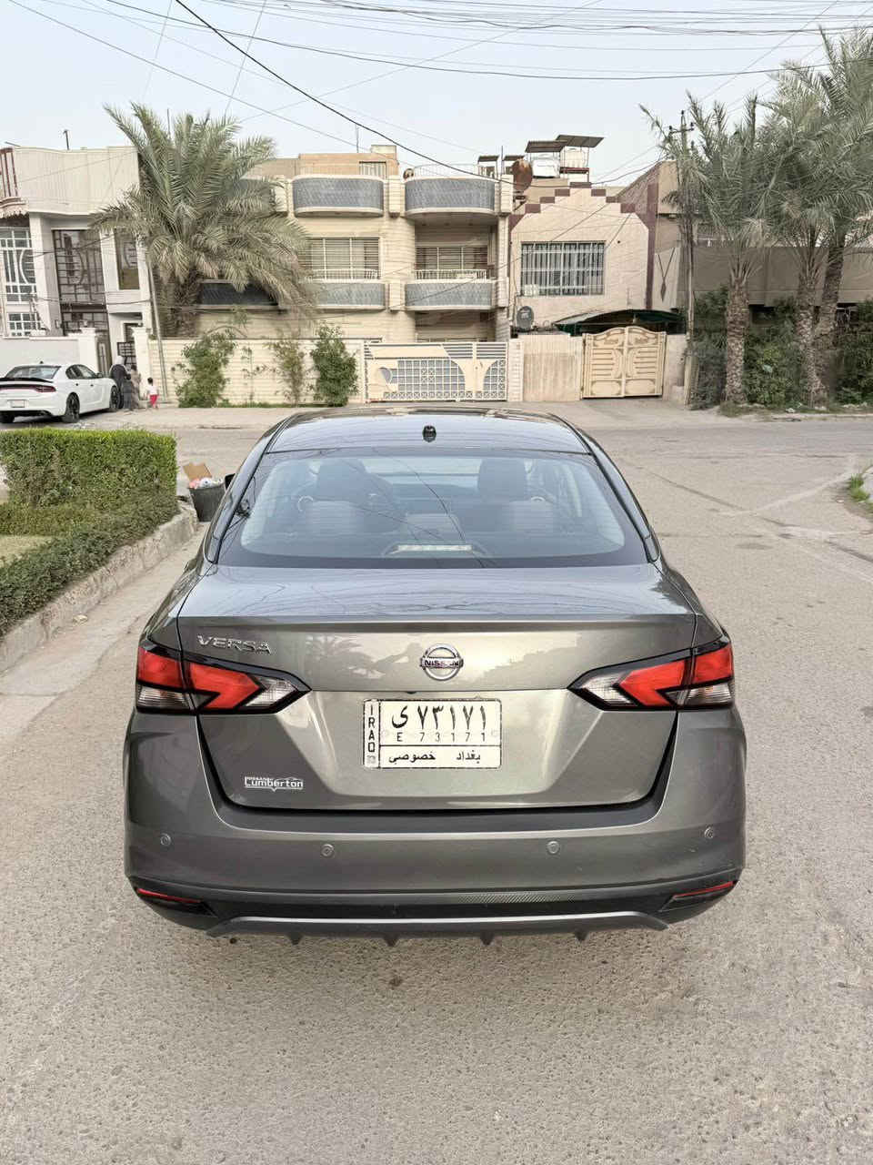 السلام عليكم 
نيسان ڤيرسا
موديل 2021 
معوقين 
امريكي  
حادث بنيد وجاملغ 
مواصفات عاديه 
بصمه تشغيل
تحكم مقود جهتين 
٣ انضمه قياده
السعر 117 ورقه وبيها مجال بسيط حك الجيه فقط 
بغداد (بغداد جديده)
للتواصل *********** بغداد, العراق
