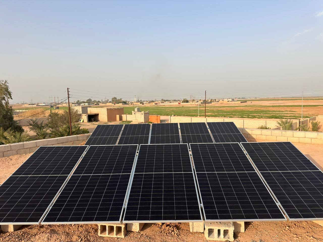 اليوم الخميس الموافق 19/02/2026
تم بعون الله إكمال نصب  وتشغيل منظومة  للطاقة الشمسية في #قضاء #مندلي #الندا
تجهز 20 أمبير نهارا  16 أمبير ليلا وتتكون المنظومة من:-
1-ألواح شمسية عدد 10 قدرة اللوح الواحد 640 واط
2- بطارية نوع ليثيوم قدرتها 15 كيلو واط
3- أنفيرتر  قدرته 6 كيلو واط
4- بورد خاص بالمنظومة متكامل الحماية
5- هيكل حديد مغلون مقاوم للصدا
#ملاحظه: لانعمل ببطاريات التجميع الرديئة

بإدارة عمر ياسين 
وحسن سالم
للأستفسار أكثر الأتصال او مراسلة الأرقام  التالية. ‏
***********
***********
