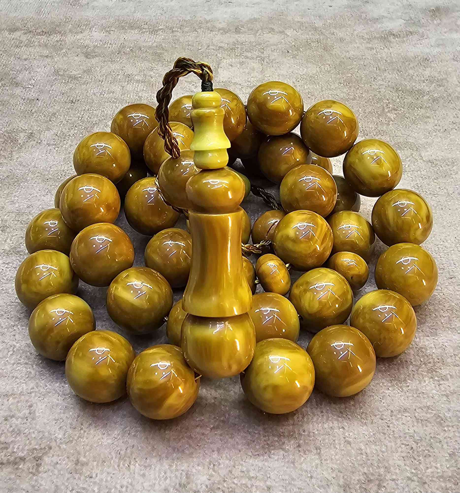 يافارج الهم يا الله 
لعيون هواة السندلس الالماني تحفه اصيله من السندلس الفيروزي مغلف واكو صوره نزلتها قبل للقطعه قبل  سنوات وصور حديثه لتبيان اصالة الخامة وتغليفها وزن القطعه ٧٠ غرام نظافه تامه الحجز والاستفسار مراسلة على الخاص يوجد توصيل لكل المحافضات


**إذا كنت صاحب هذا الإعلان وتريد حذفه لأي سبب، رجاءا أرسل رسالة إلى الدعم الفني**