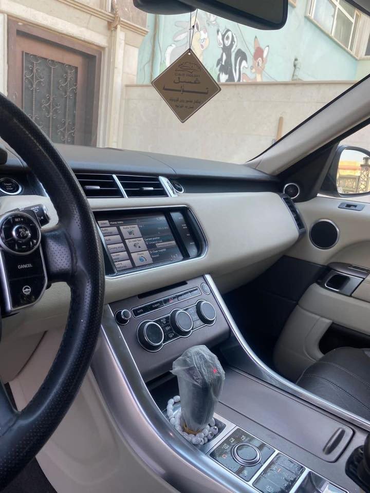 ‎‏ RANGE ROVER SPORT 2014
‎رانج روفر موديل 2014 فول مواصفات 

‎مواصفات خليجي فول مواصفات پانوراما

‎سيارة وكالة شريكة سردار زمان دولي

سيارة كلين تايتل 

-------------------------------------
 مكان🌆: اربيل                    سعر💵: $ 275 

 Mob : 0750 717 61 80

———————————————————
مكينة ستة سلندر سوبر شارج 

V6 super charged 

———————————————————

موصفات

‎{{ بصمة - پانوراما - رادار   - گير كوبرا - دؤسه كهربا - ثلاجة - صندوق شفت - كيچ الكتروني  - كشن جلد - كشن خزن - بريك بصمة - كاميرا - حصاص أمامي و خلفي - تبريد مركزي - مراي شفت - كشن هيتر - بعدهواي مواصفات }}

-------------------------------------

‎سيارة دبل و جبليسات بشرط

‎سيارة شرط بدون اى نواقص  

تايرات كل جديد

ماشي 145 الف  km

كلشي شرط سيارة نضيف
