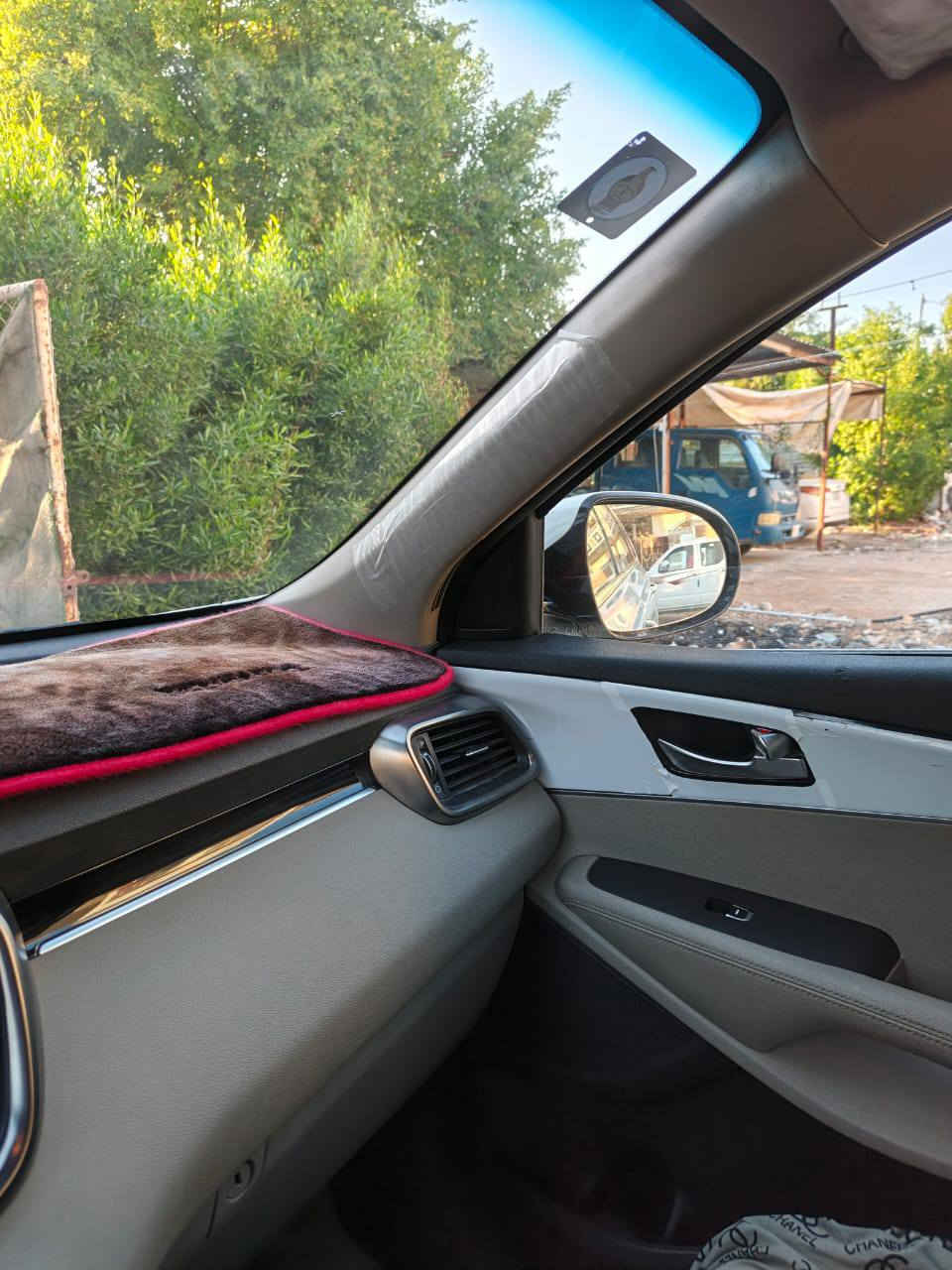 سورنتو ٢٠٢٠
ماشيه ٢٣
كفاله عامه 
رقم بغداد
مكانها بغداد الغزاليه 
***********
