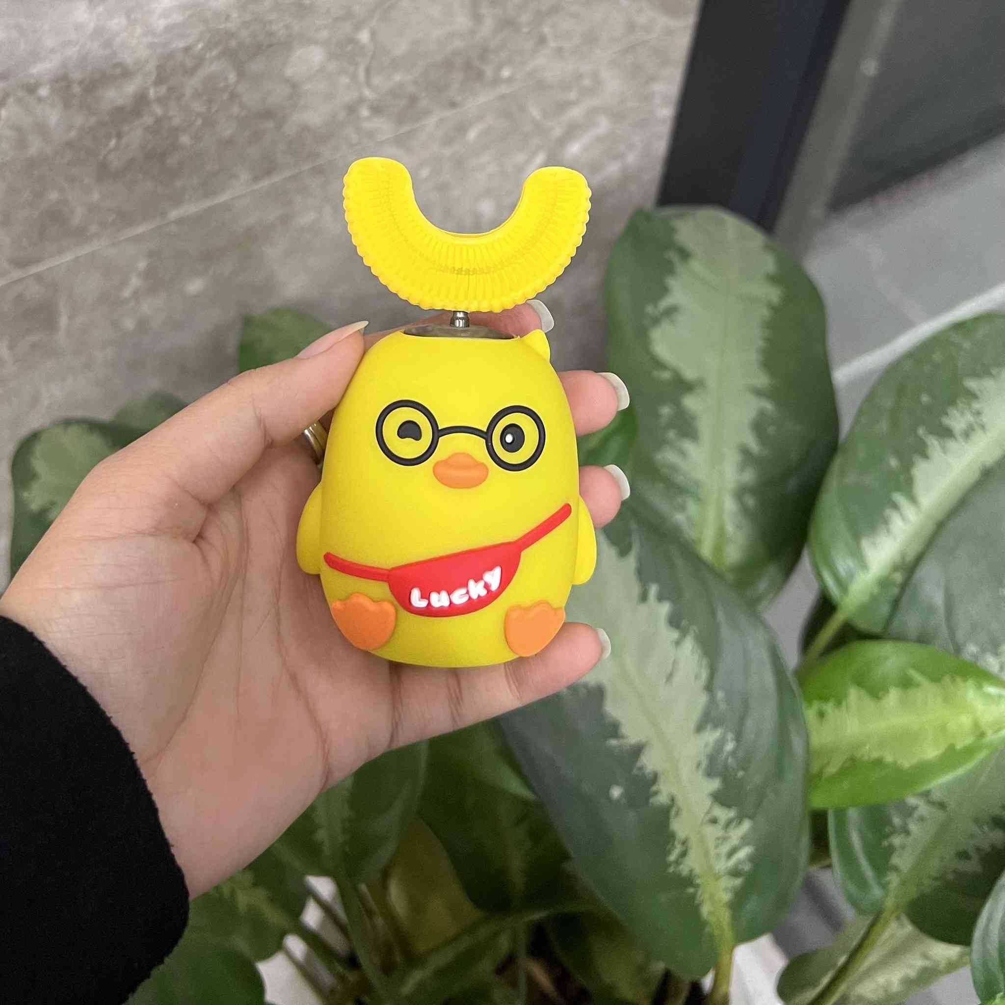 فرشاة أسنان كهربائية للأطفال Lucky Duck 🦆
تنظيف سهل وآمن بتصميم U المرح – مناسب لعمر 2 إلى 8 سنوات
🚚 توصيل إلى كافة محافظات العراق
⚡ الحق العرض الآن – الكمية محدودة!


**إذا كنت صاحب هذا الإعلان وتريد حذفه لأي سبب، رجاءا أرسل رسالة إلى الدعم الفني**