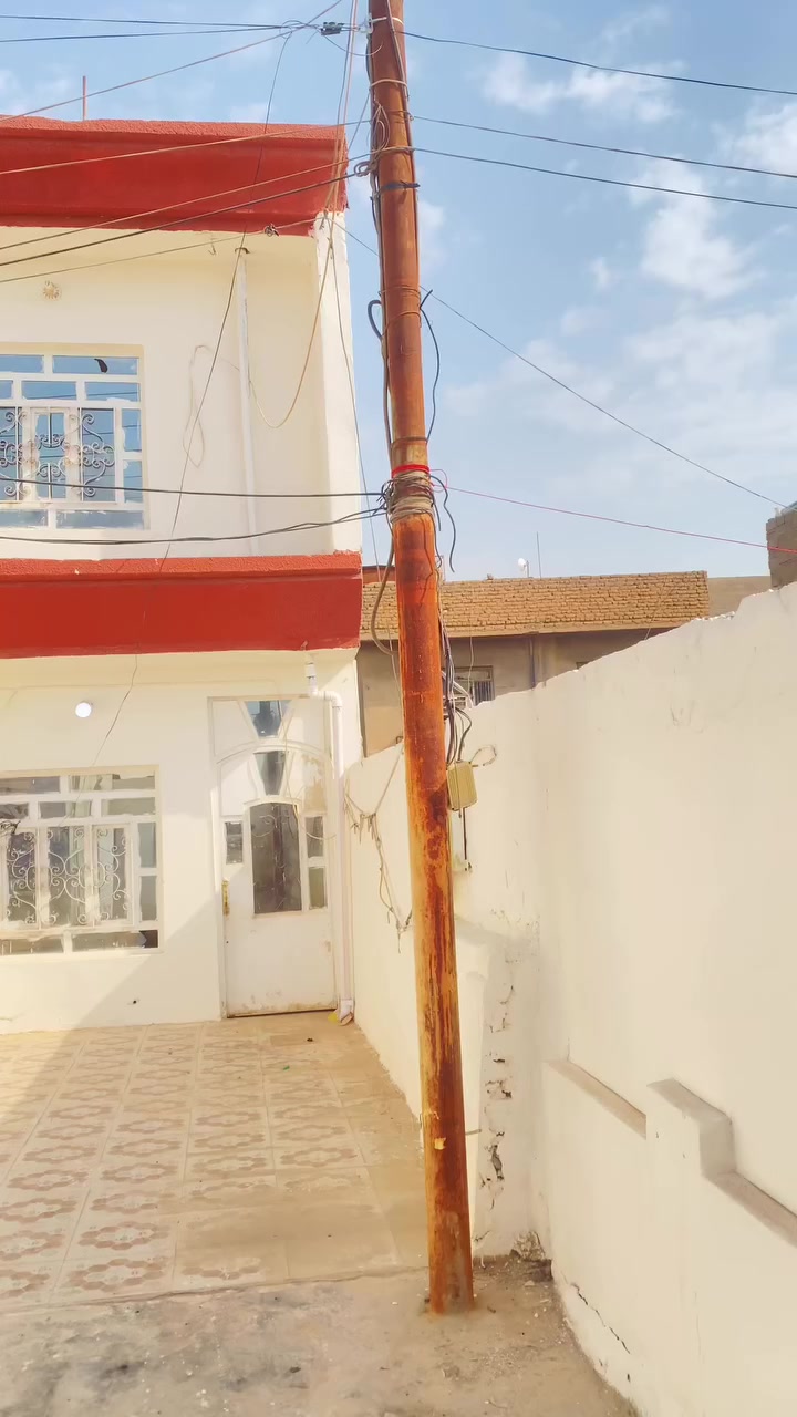 دار للبيع حي لعرموشيه مساحه 100 متر 
طابقين 3 غرف نوم 
صحيات عدد 3
كراج سياره كلش جبير 
بناء تسعينات 
يرهم بيع او يجار 
شركه كلاسيك لعقار 
عندك عقار حاب تعرضه 
شركه كلاسيك معمل ادويه 
***********صهيب اللمعه 
***********محمد الشبيب
