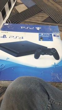 بلي استيشن • نظيف جدا • مستعمل قليل