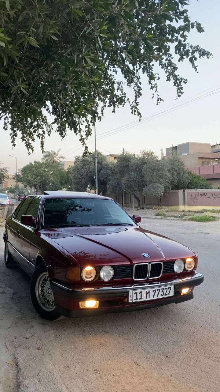 للبيع 
Bmw730 
سياره بحاله الوكاله  موديل ٩٢ رقم بغداد الانكليزي سنويه مشروع وطني لل٣٠  باسمي تحويل مباشر 
سياره جديده بمعنى الكلمه كلها على وضع الشركه جانتمخزونه من٢٠١٤  مصبوغه عام اثر جراد كفاله من الضربه 
محرك كير ١٠٠/١٠٠ 
تبريد شغال ثلج 
حداديه نظيفه 
موصفات 
دبل ايرباك دبل كمبيوتر دبل جكمجه 
سلايد رووف طكتين 
داخل جلد كارتير كهرباء 
بطاين جلد صاج 
نفاظه قلاب 
حساس دعاميه امامي خلفي 
تراكشن 
سكليتر كهرباء 
بردات رئاسي  جانبيه وخلفيه 
منضومه تليفون 
ويل شمس اصلي وتخم تاير جديد جواه ياباني
مسجل بي ام دبيلو 
حساسات كلها شغاله حتى حساس حراره

سياره مال جناي كلشي بيها جديد وعلى البلاد 
كهربائيات كلها بلاديه ترايها وين ميعجبك 
السعر 90$ 
للاستفسار الاتصال على الرقم ***********
مكاني السيديه
