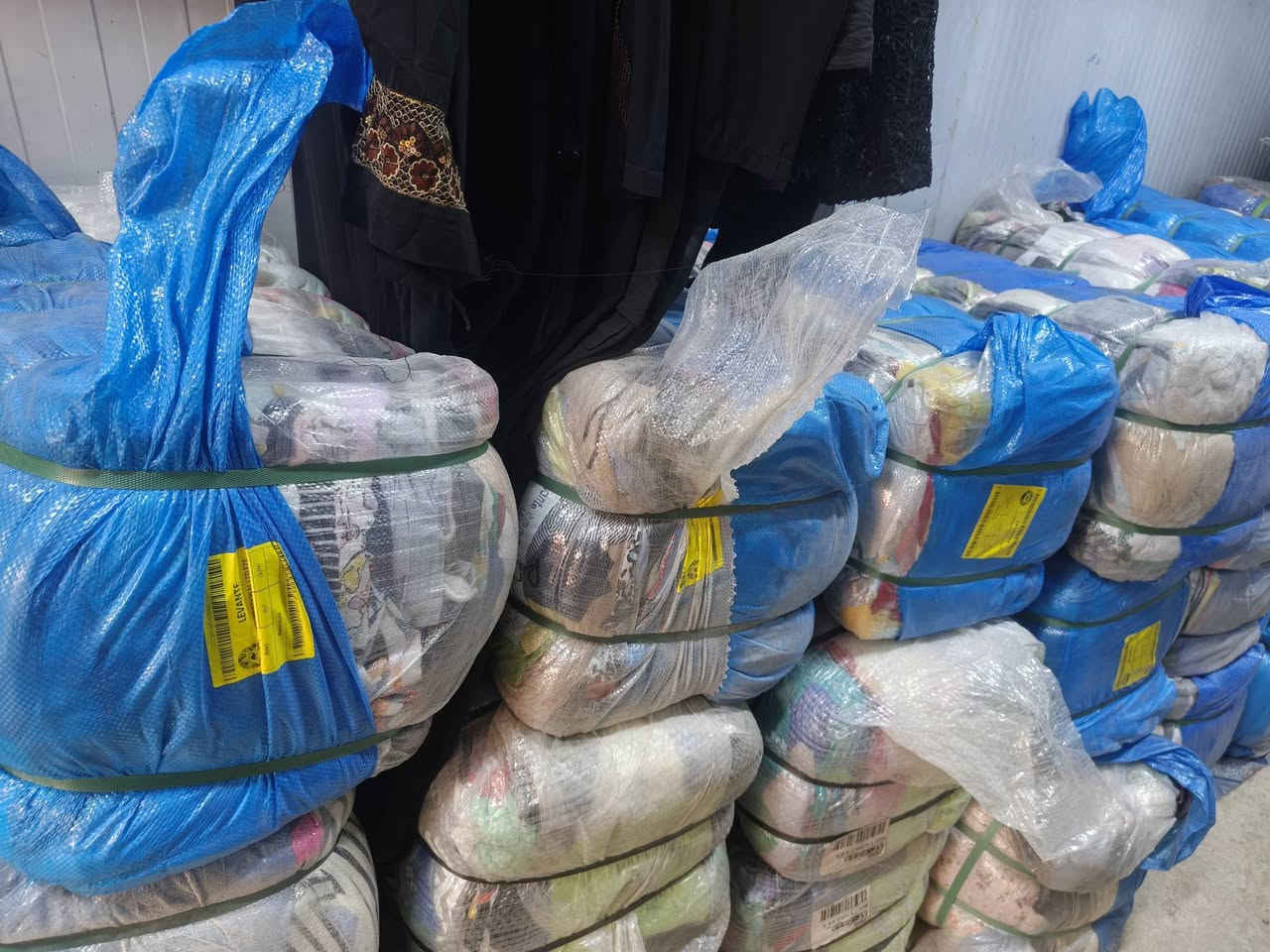 الجمعه 5/6/2026 الساعه 9 صباحا كسر بالات جديده 
كسر بالات دشداشه شلحه 1000 د
كسر بالات قميص نسائي 1000 د
كسر بالات ملابس داخليه رجالي1000 
كسر بالات ملابس اطفال ولادي بناتي 1000 د
كسر بالات بجامه نسائي 1000 د
كسر بالات بدي واي شيرت رجالي 2000 د
كسر بالات ديوان وجه مخده 1500د
قطع كبيره 5000د 
عنوانا الشعله سوك الساحه مجاور ساحة الطوبه قرب كراج وقوف السيارات @


**إذا كنت صاحب هذا الإعلان وتريد حذفه لأي سبب، رجاءا أرسل رسالة إلى الدعم الفني**