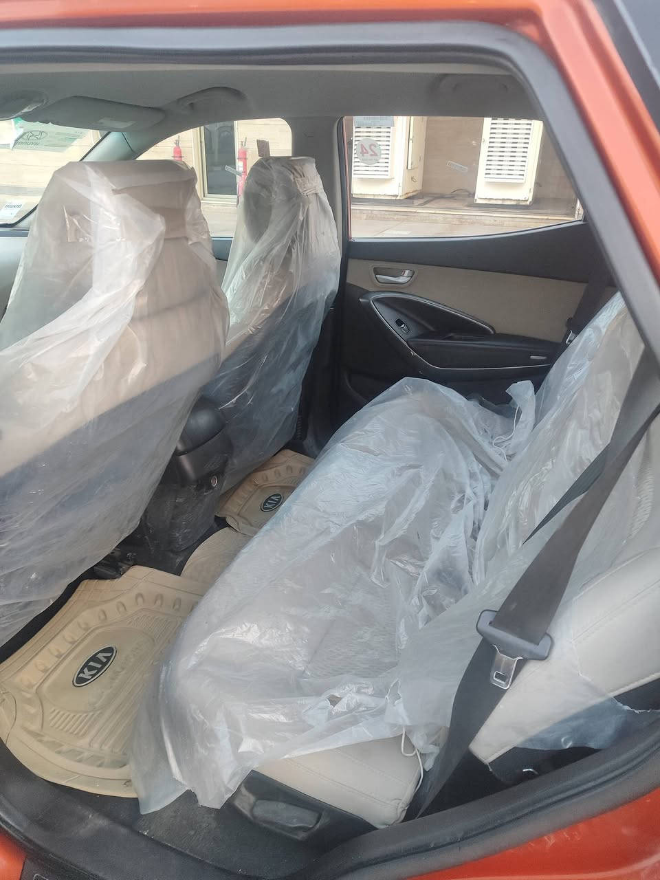 السلام عليكم سندافيه مديل 2017 وارد امريكي المكينه 4  بيه صبغ بابين السعر 155وبيه مجال ولعده نقص فلوس انخلي عليه امراوس هم ترهم العنوان ناصريه مركز رقم الهاتف ***********
