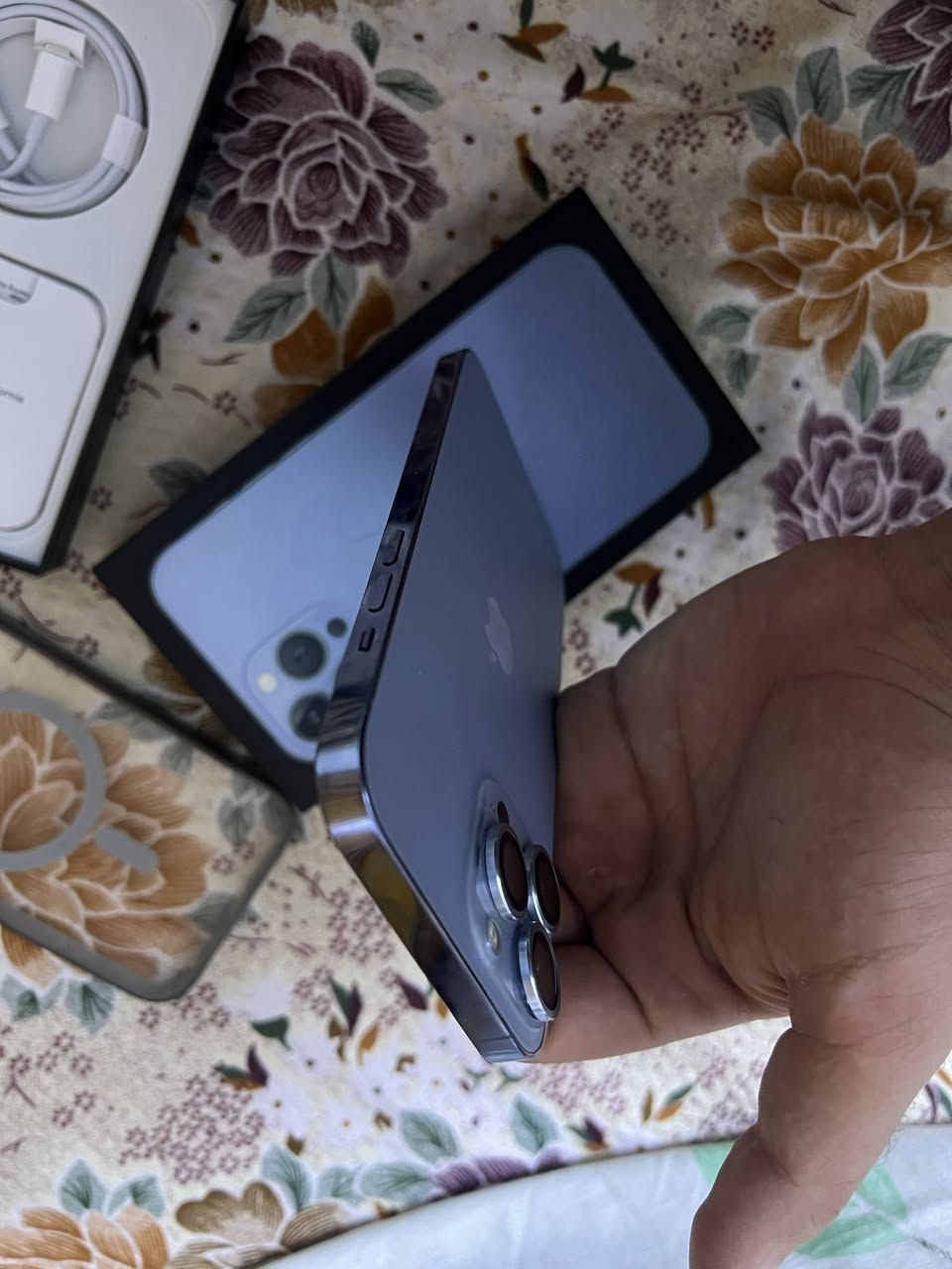 سلام عليكم 13 برماكس 256 بطاريه82جهاز مكفول كفاله عامه شخط ما بي نضافته100/95 بكاني  بغداد *********** ما بي وتساب متواجد خاص
