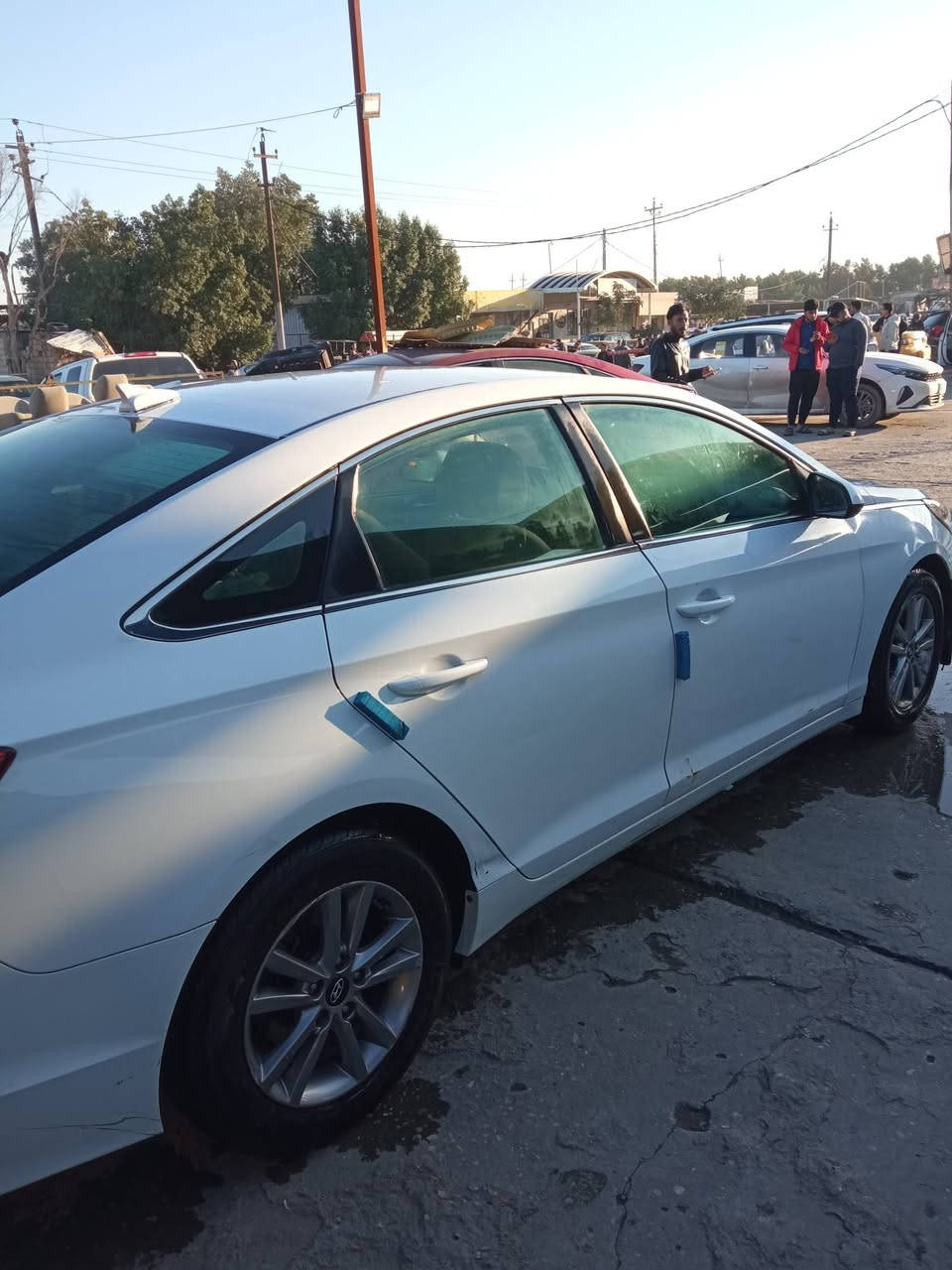 السلام عليكم سوناتا 2017 أمريكي السنويه أبسمي بيه جاملغ وبنيد السعر 118 مكان السياره نجف والشراي بي خير ويدلل رقم التلفون ***********
