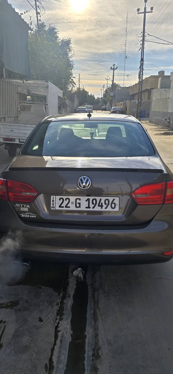 سلام عليكم
جيتا ١٢ خليجي ٤ سلندر حجم المحرك ٢٠ تنفس طبيعي بدون توربو فول مواصفات عدا بصمة سنويه لحد ٢٧ وبطاقة بنزين هم موجود  
 محرك مفتوح واي عيب مابيه كير ومحرك شرط ضربه بالجامرلغ الامامي طرف السكن ومتعدل ومصبوغ بدون دواخل فول مواصفات عدا بصمة 
سلايت بالسقف تحكمات بالاستيرن قفل ذاتي خلال ٣٠ ثانيه تحكم باللايتات شاشه اندرويد وكاميرا 
للاستفسار الاتصال بالرقم ***********
